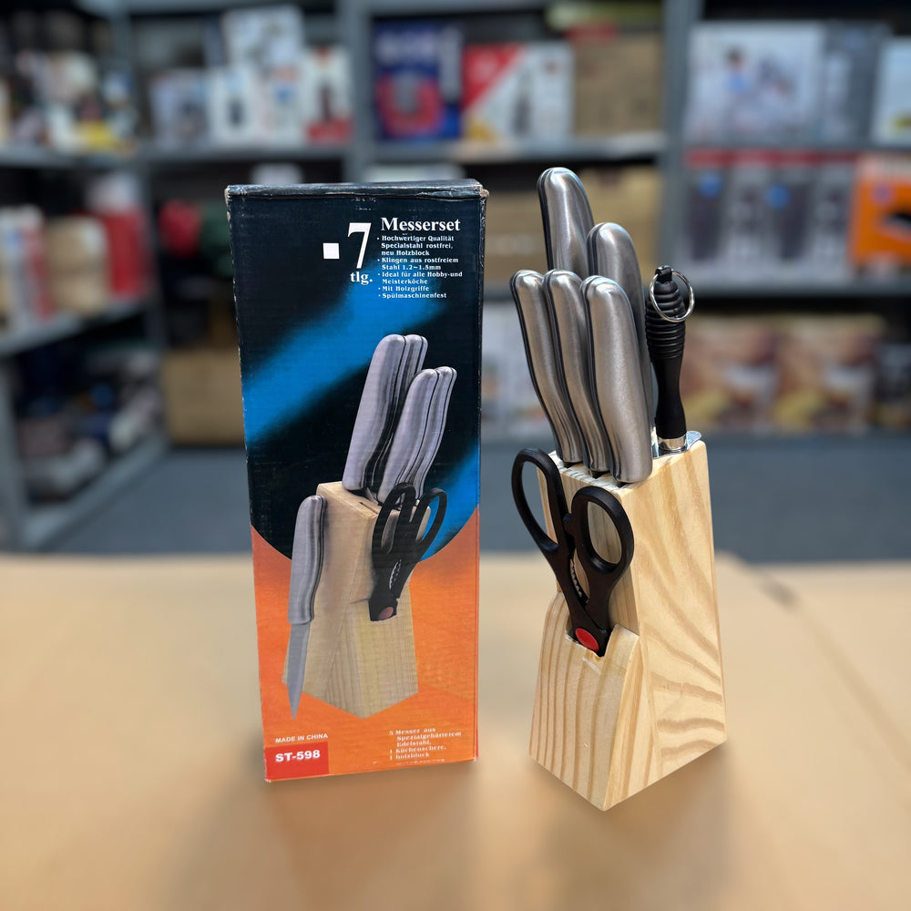7 Pieces Knives Set with Wooden Holder