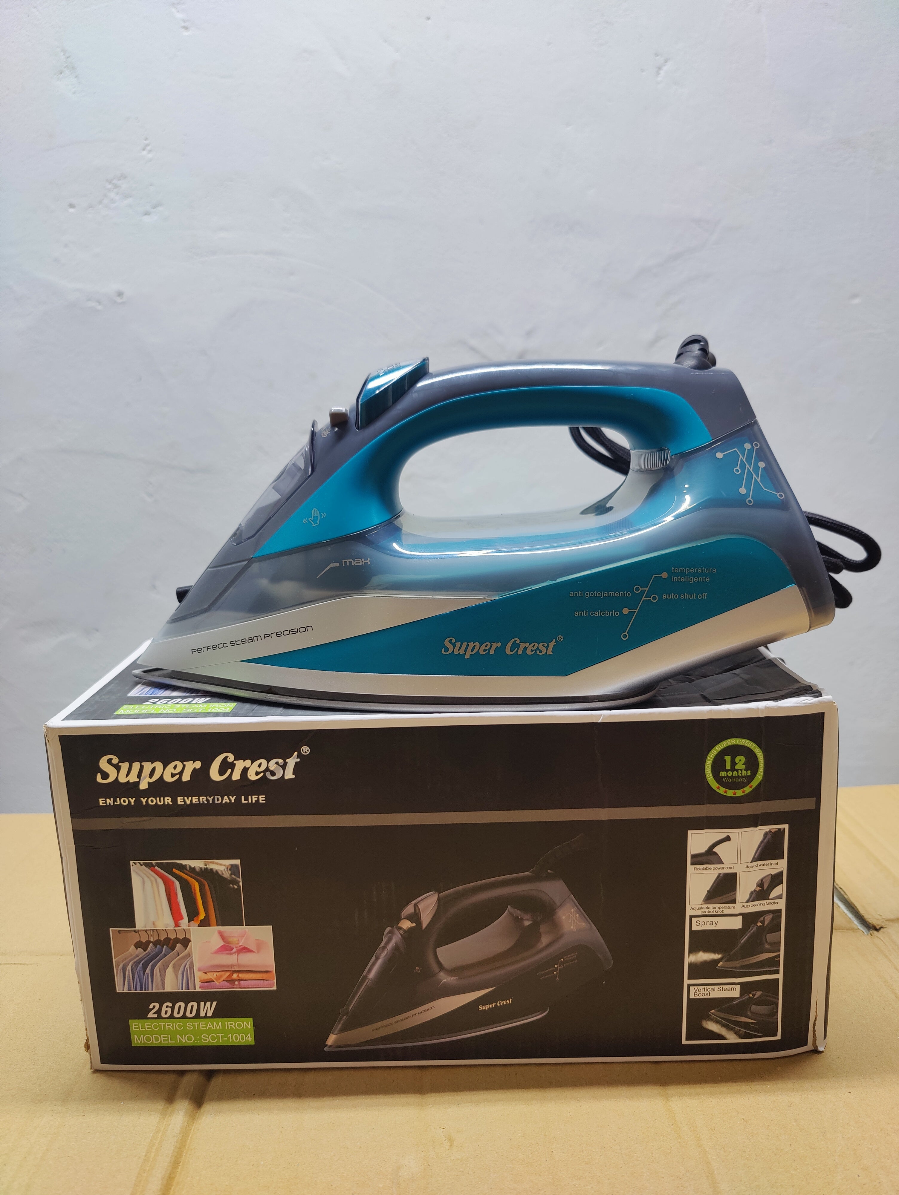 Super Crest Steam iron 2600w Model: SCT-1004