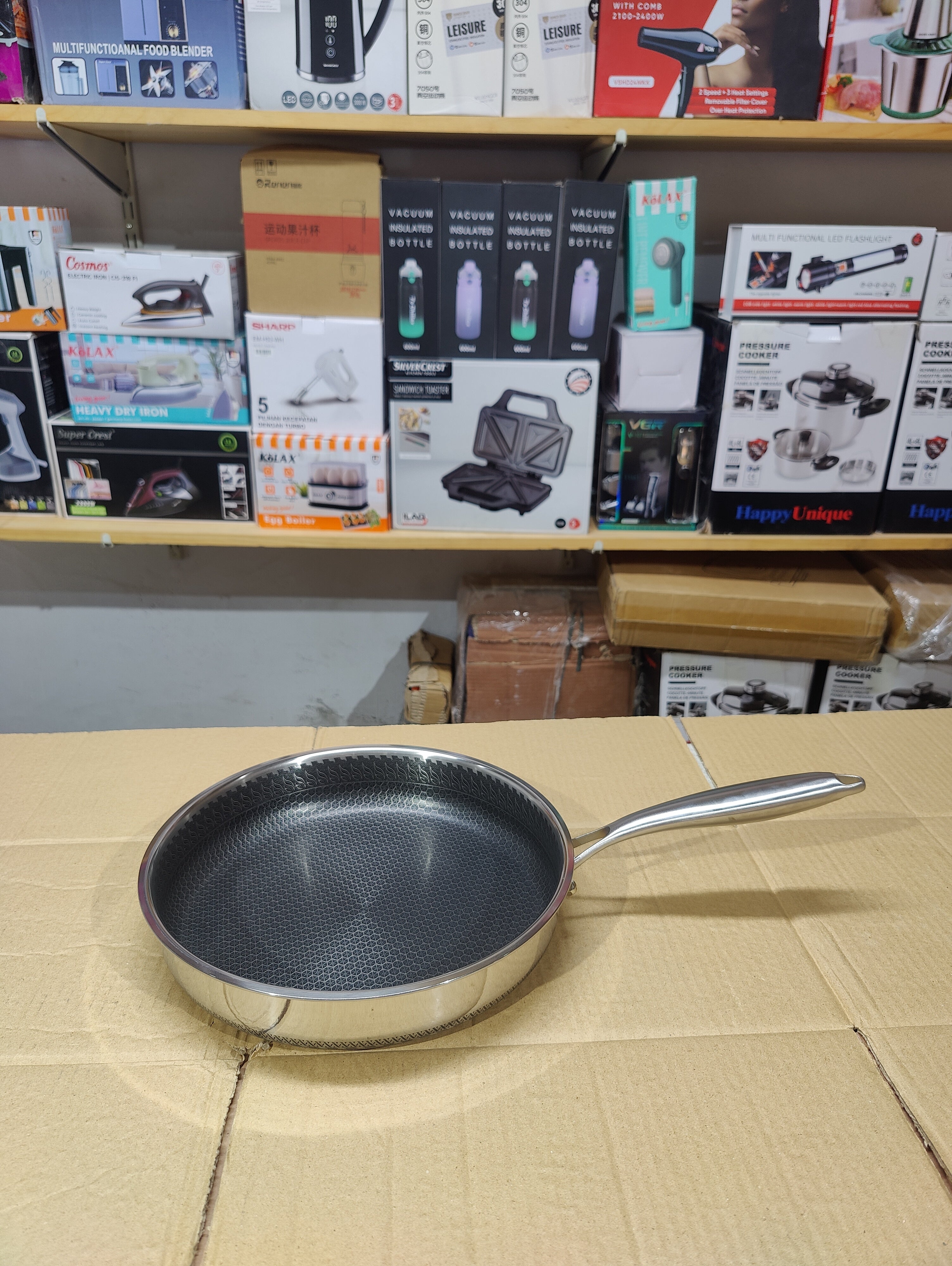 Imported Honeycomb Frypan Laser Crafted Pan with Lid