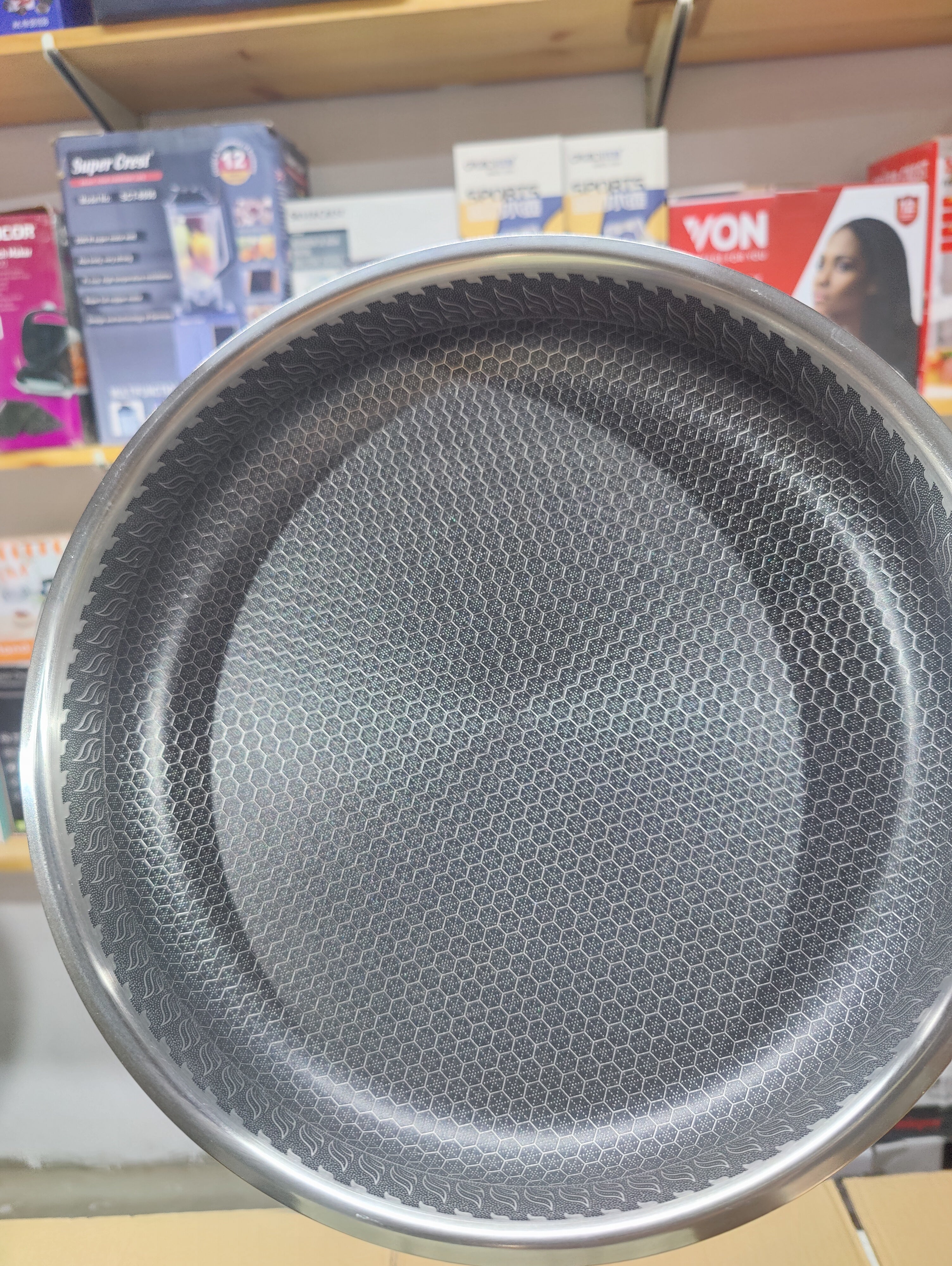 Imported Honeycomb Frypan Laser Crafted Pan with Lid