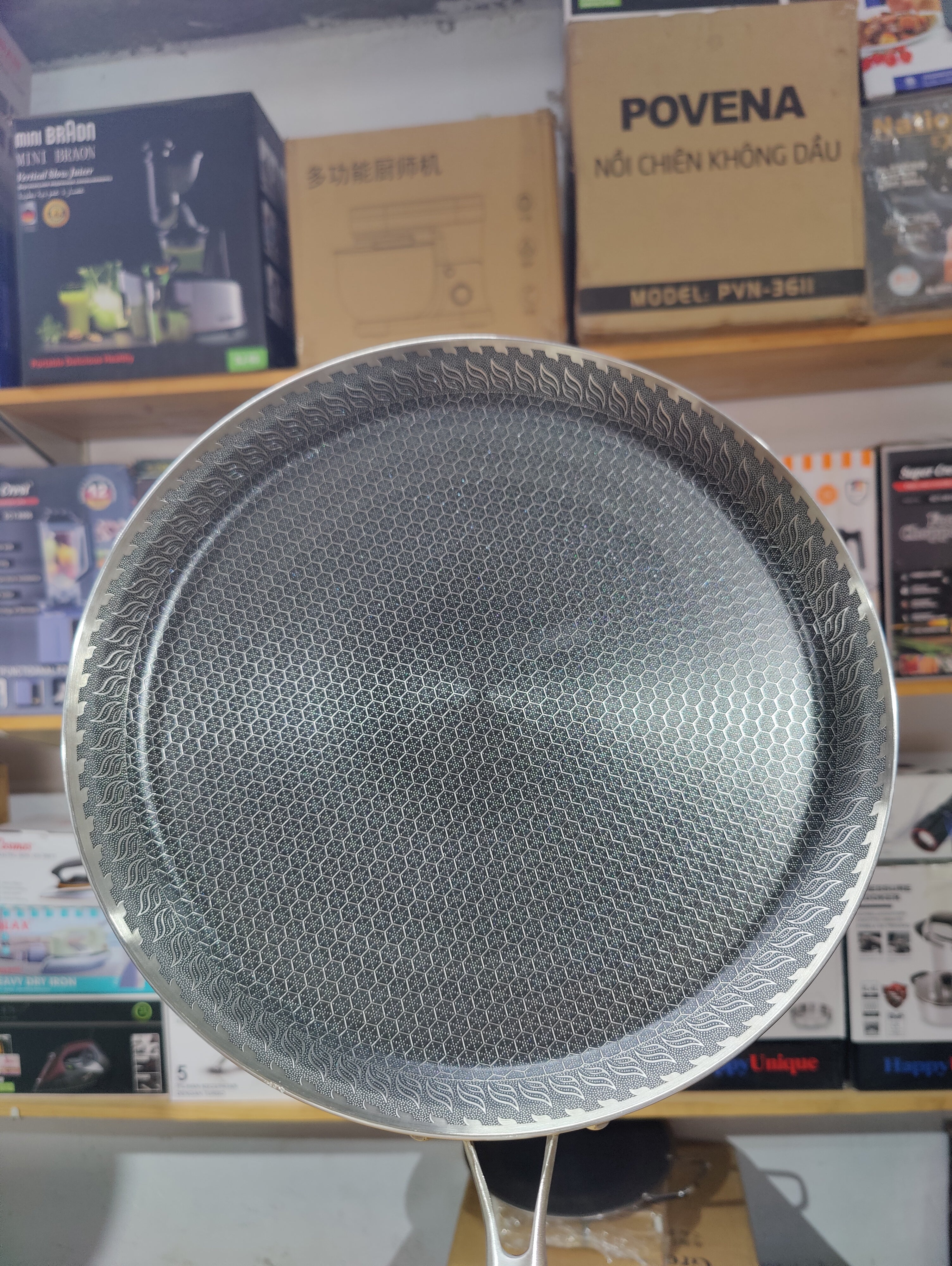 Laser Crafted Nonstick Honeycomb Tawa