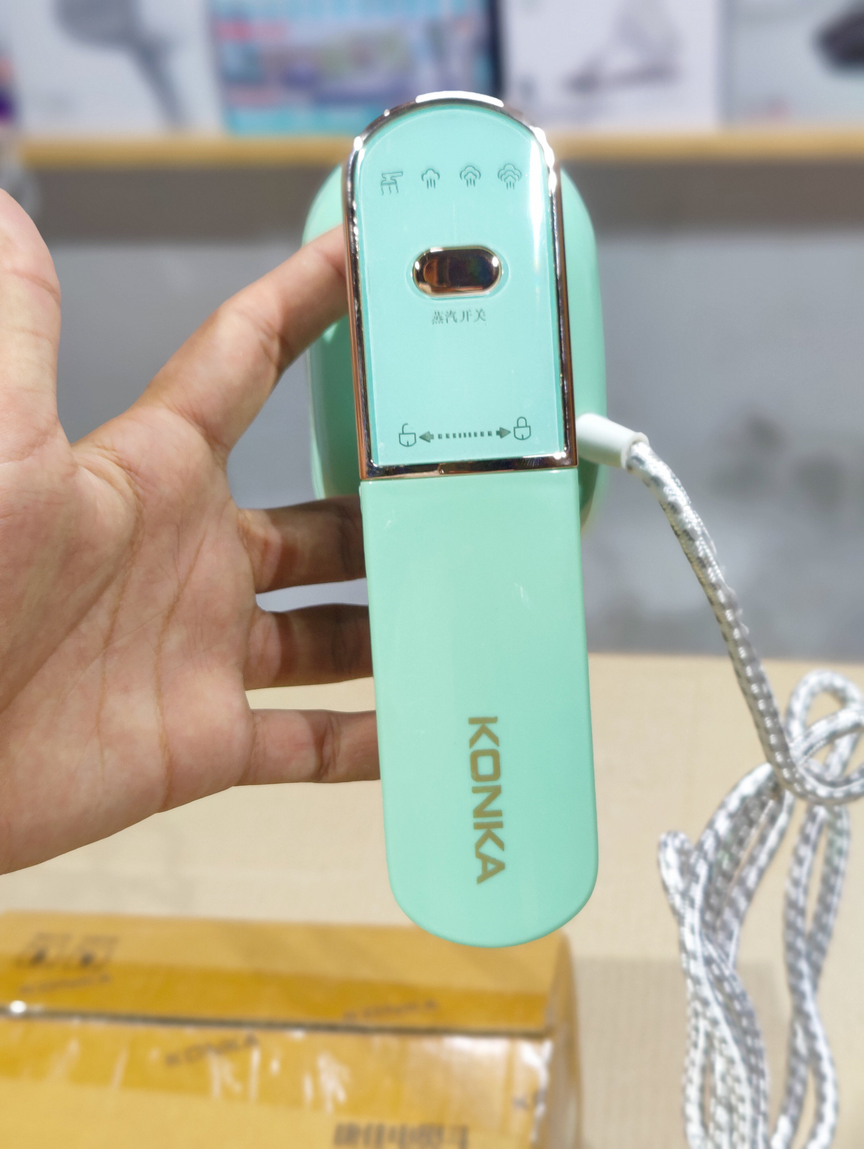 Konka Travelling Steam Iron