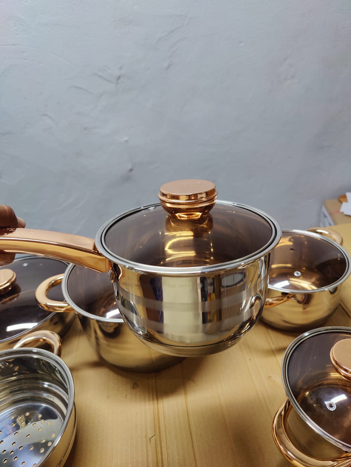 Imported 16 Piece Cookware Set