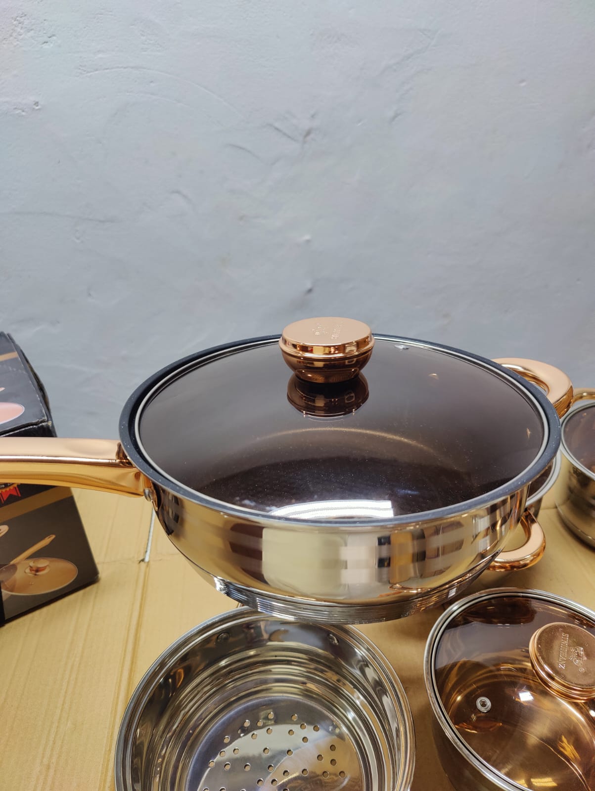 Imported 16 Piece Cookware Set