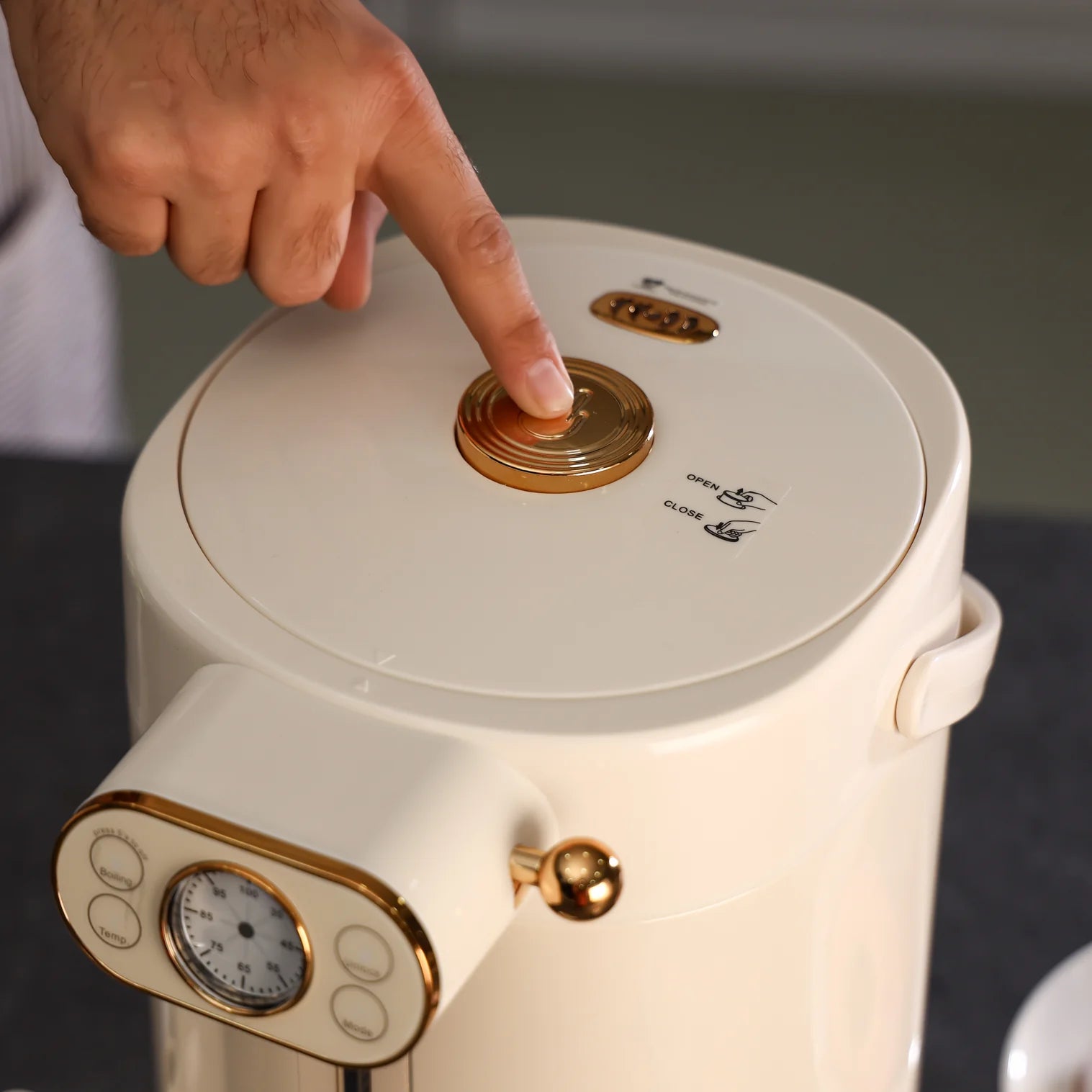 Geepas 5 Liter Electric Thermo Pot- GEV27026