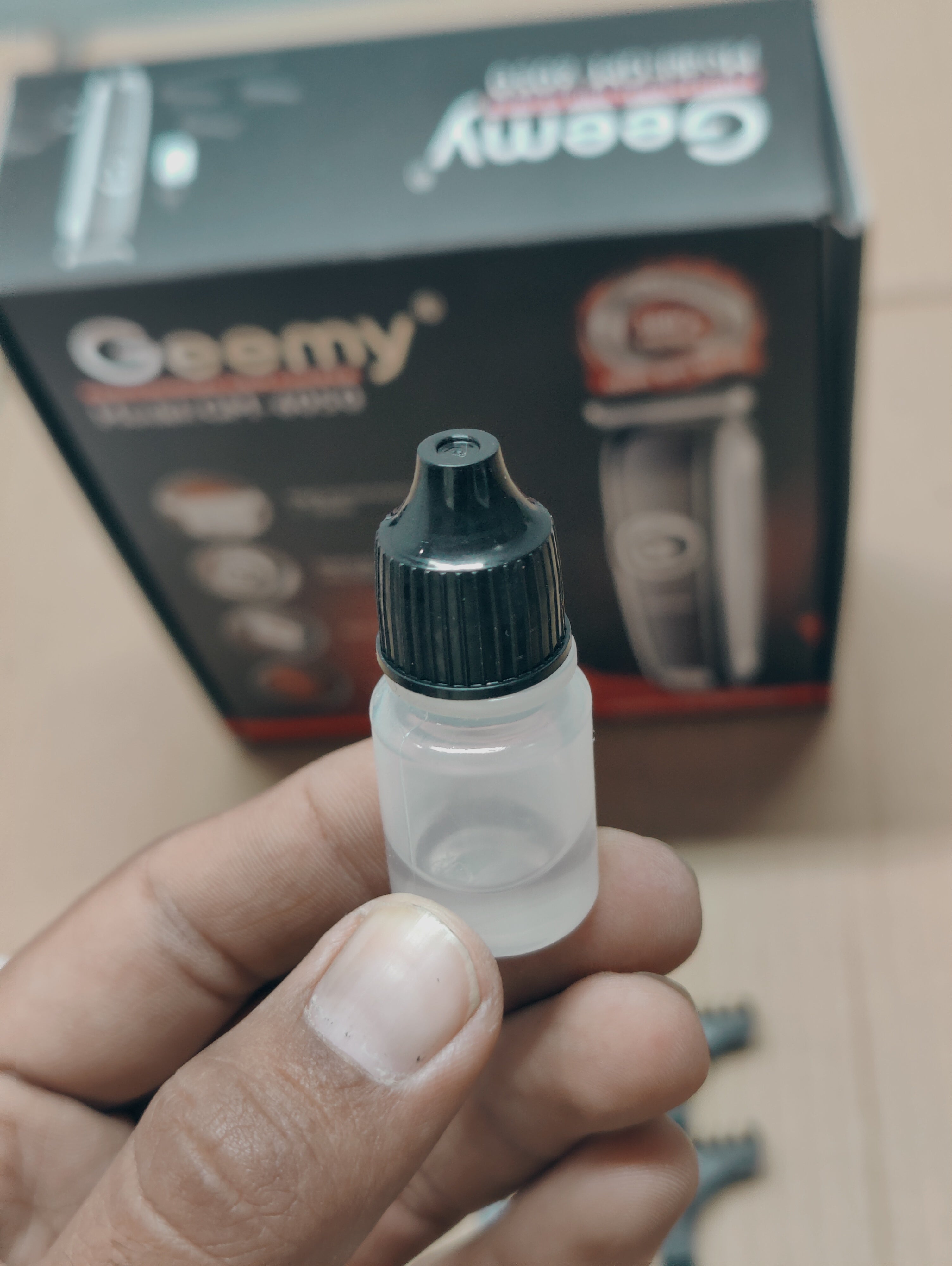 Geemy Gm6050 Professional Men Hair Trimmer