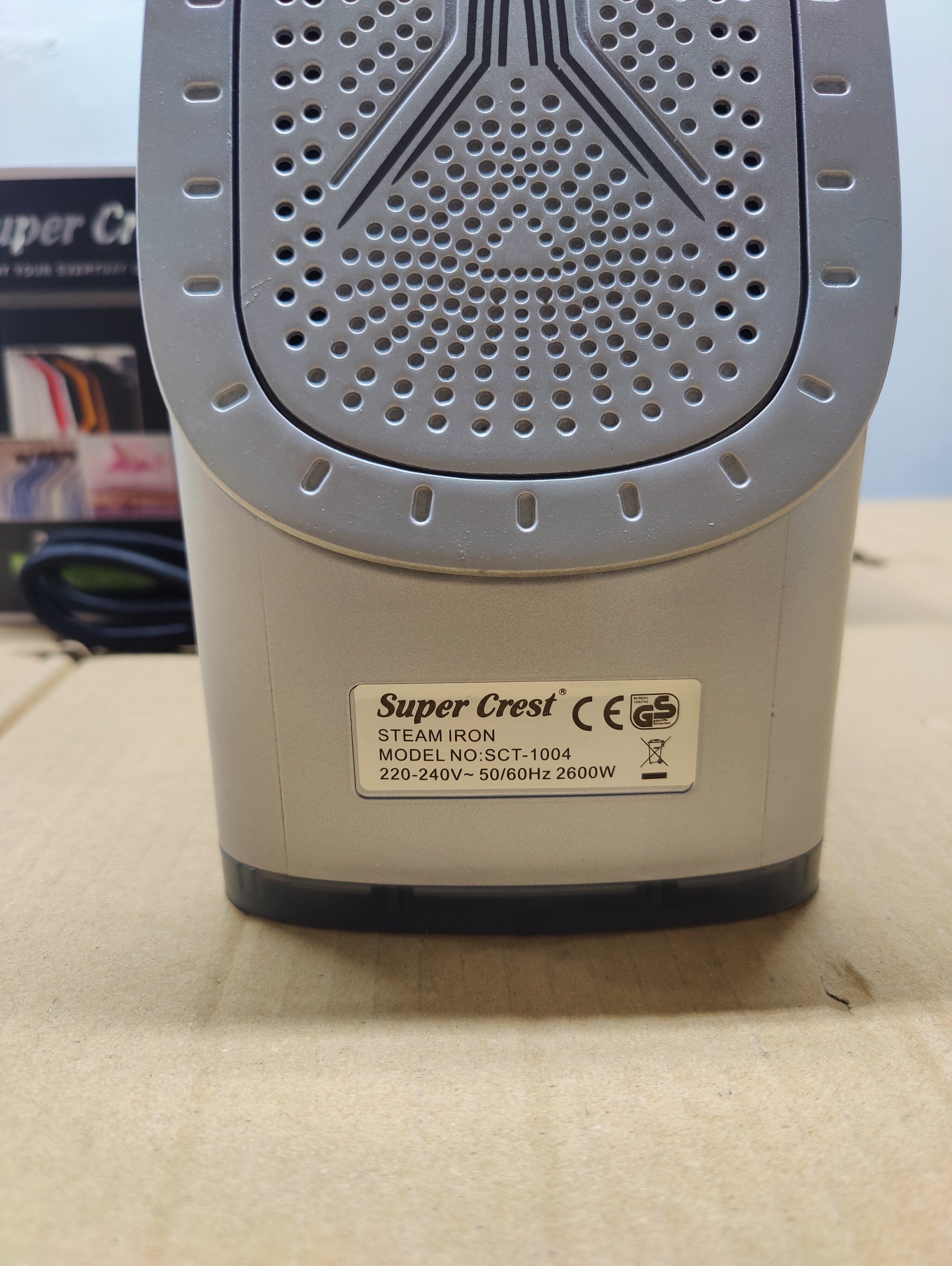 Super Crest Steam iron 2600w Model: SCT-1004