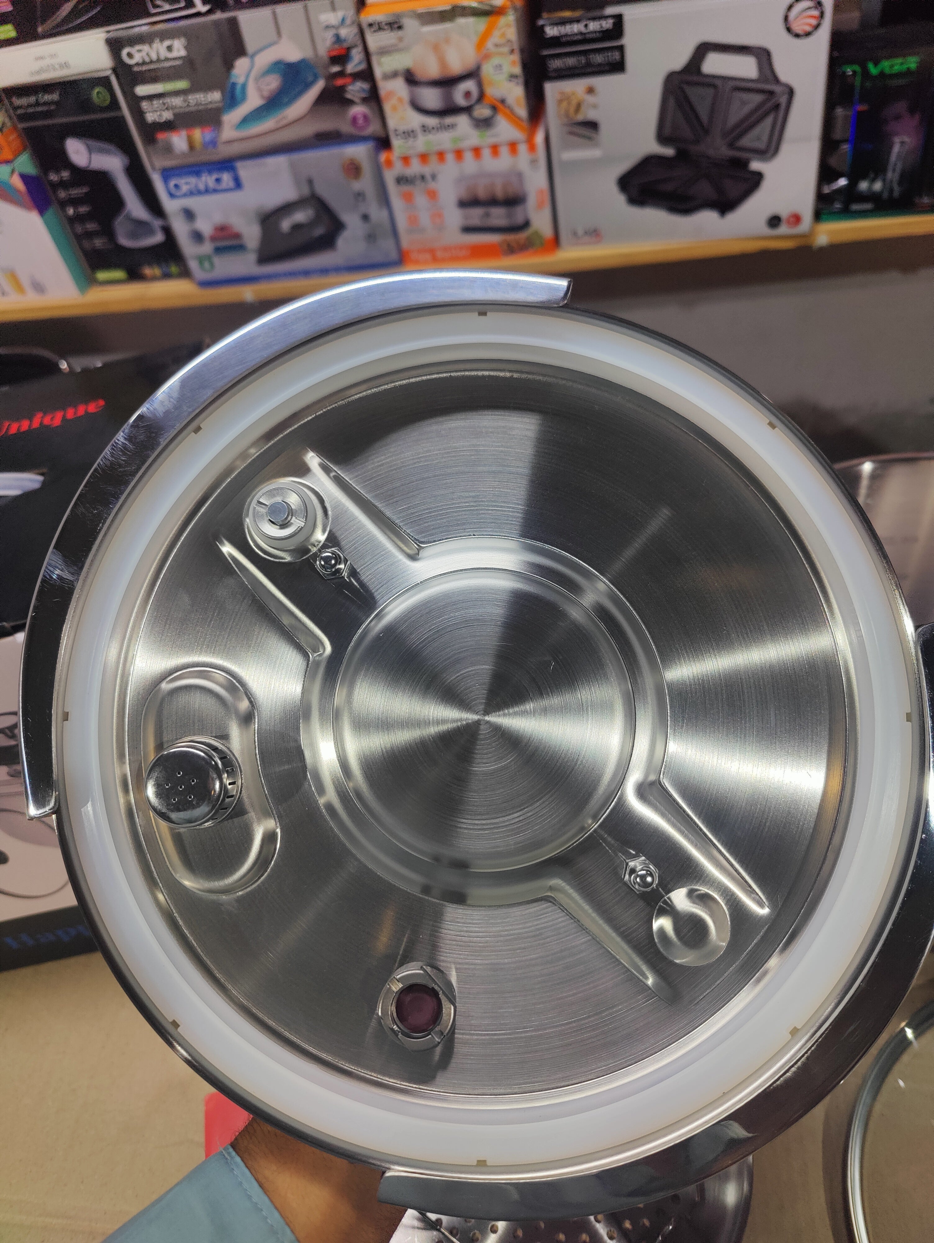 Imported Heavey Stanless Steel 9Litre Pressure Cooker
