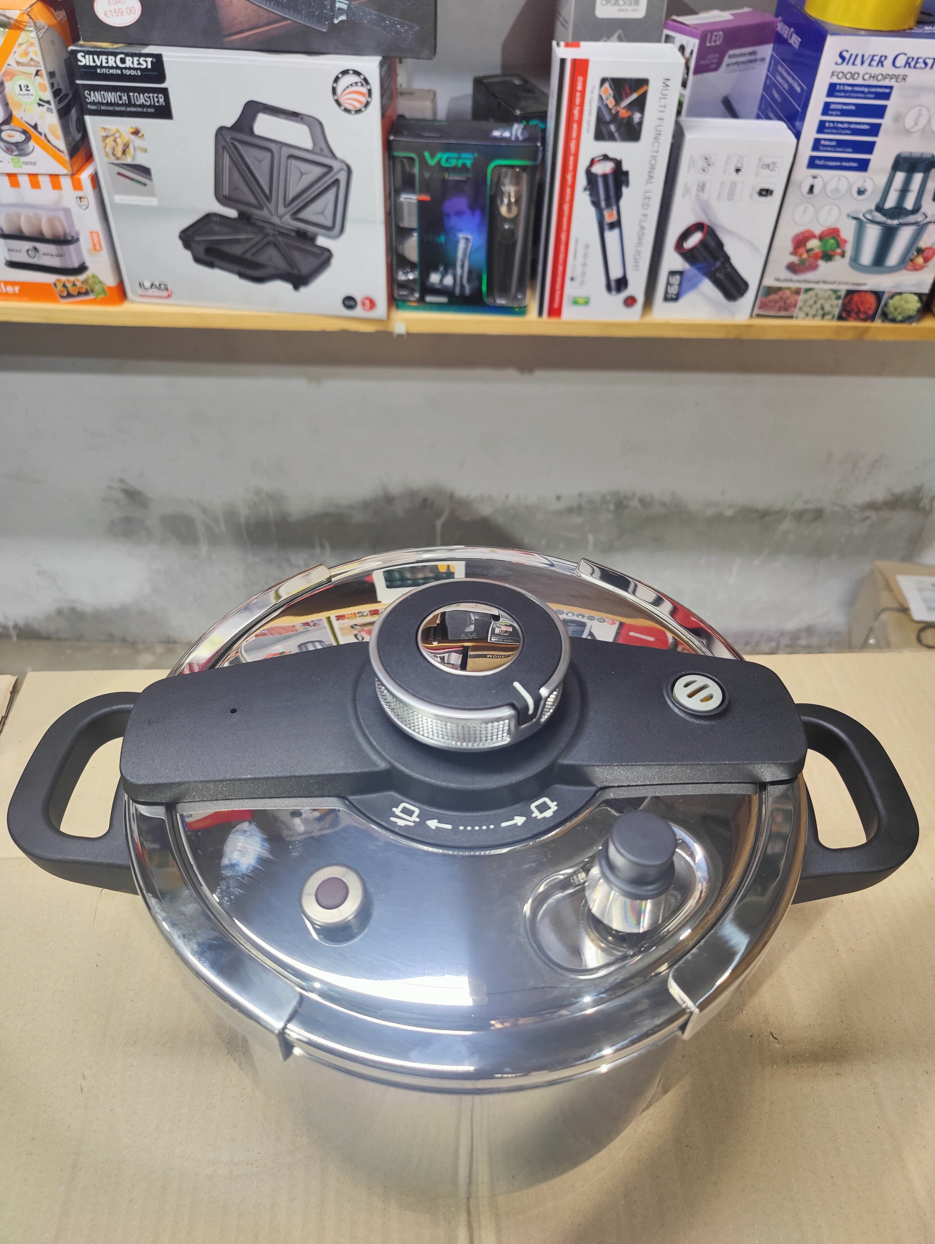 Imported Heavey Stanless Steel 9Litre Pressure Cooker
