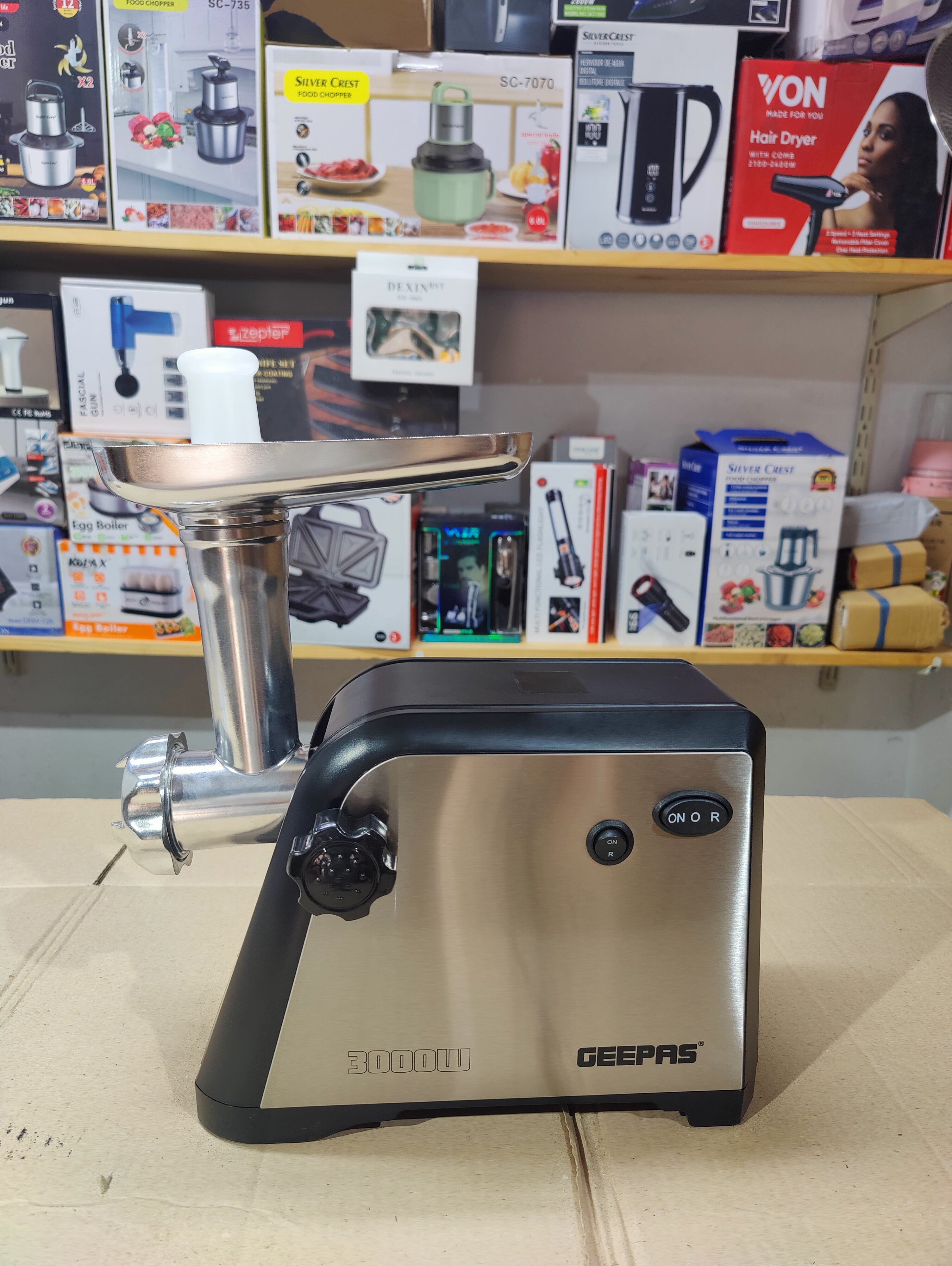 GEEPAS Stainless Steel Meat Grinder 1910