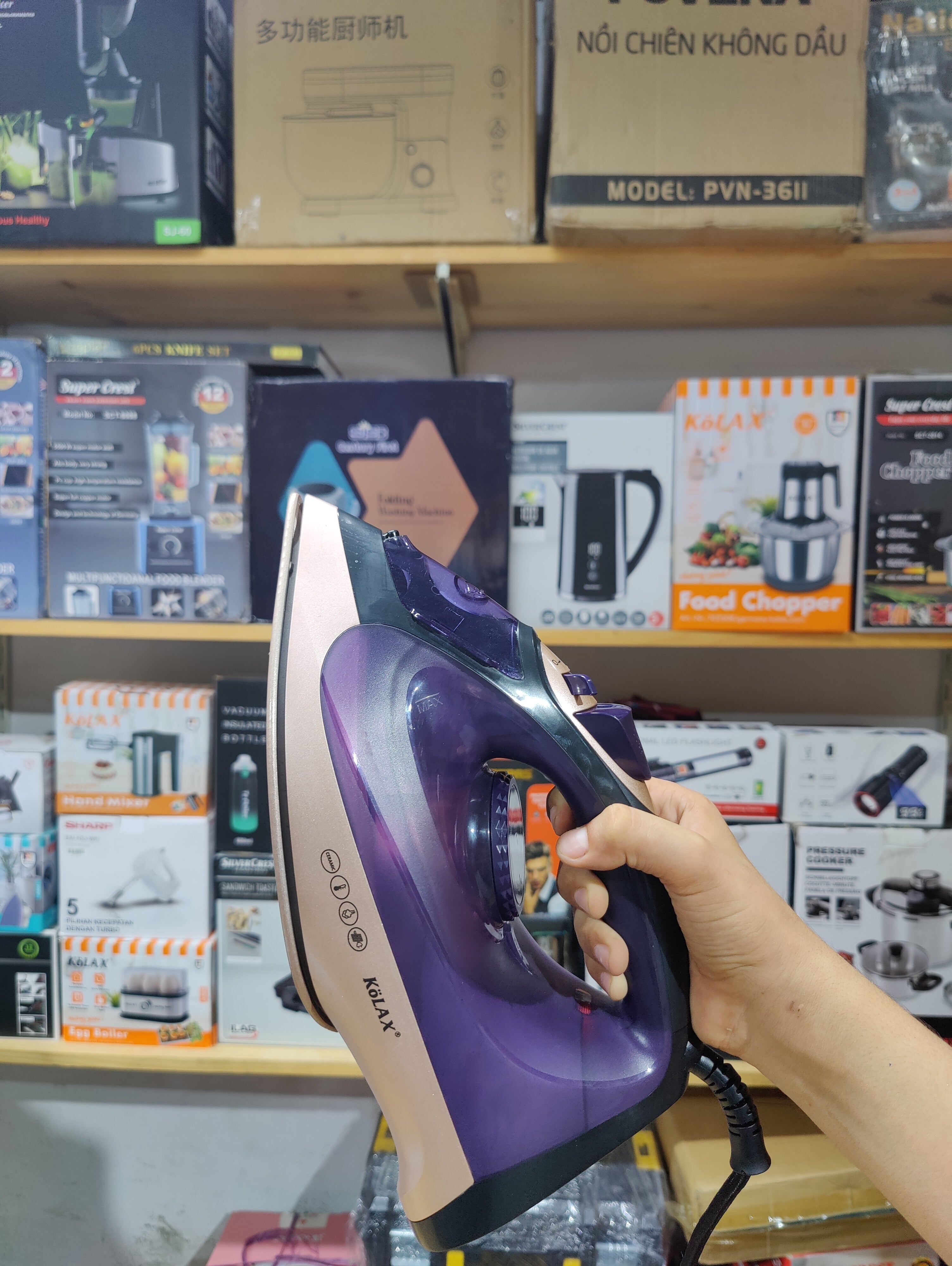 Kolax Steam Iron