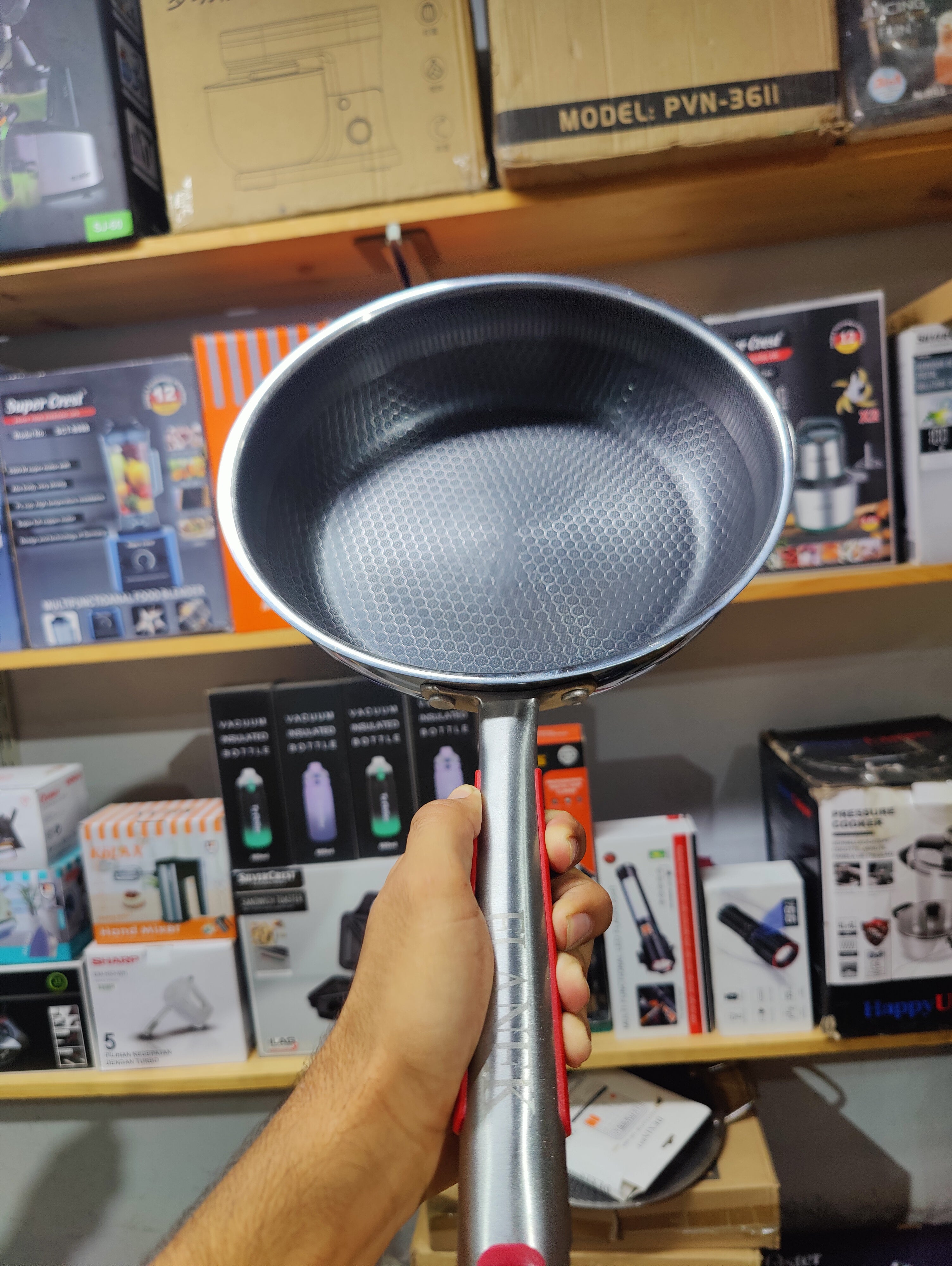 Honeycomb Frypan Laser Crafted Pan with Lid