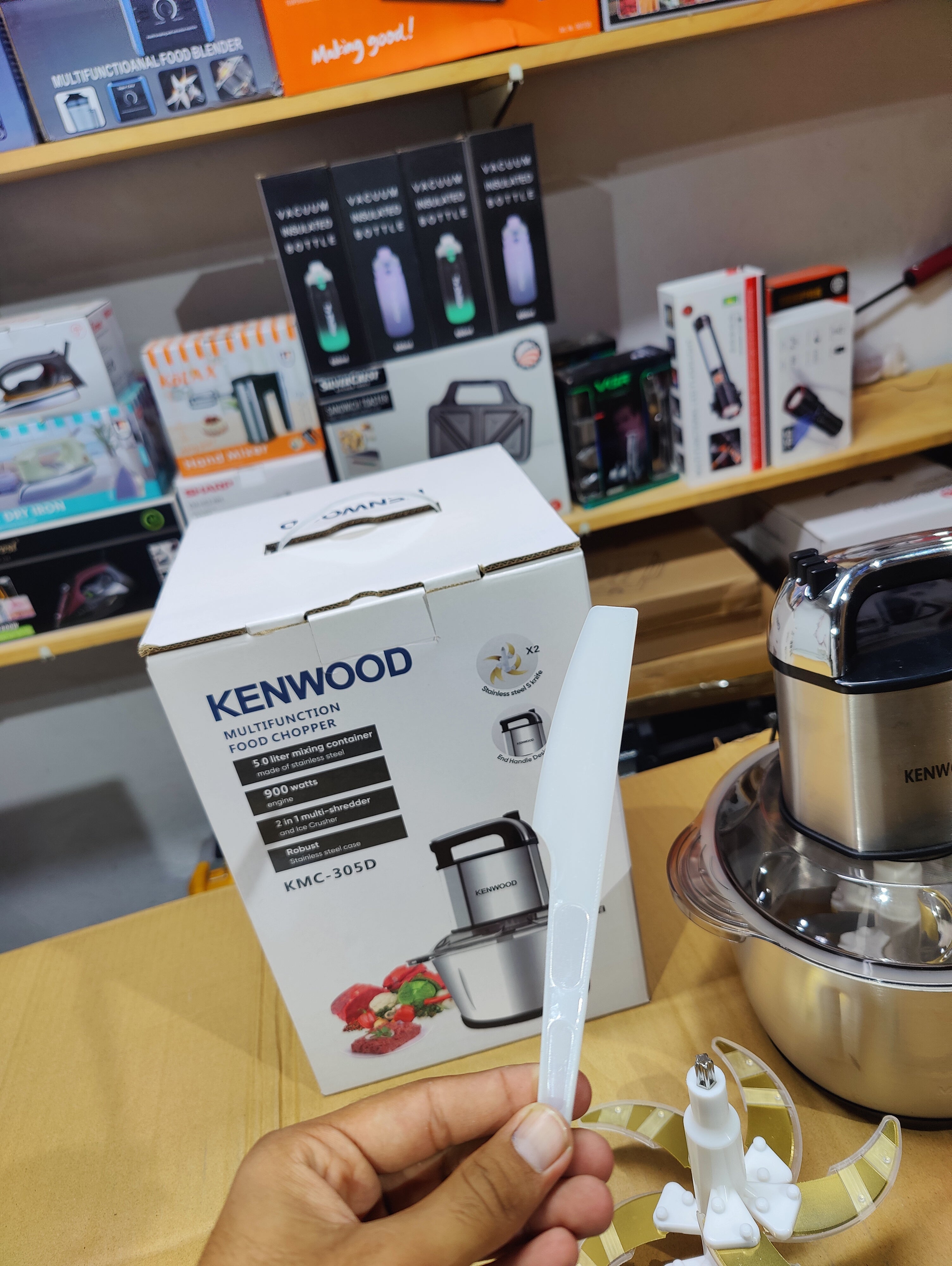 Kenwood Electric Meat Chopper 5L With 6Blades 3 Speeds Level