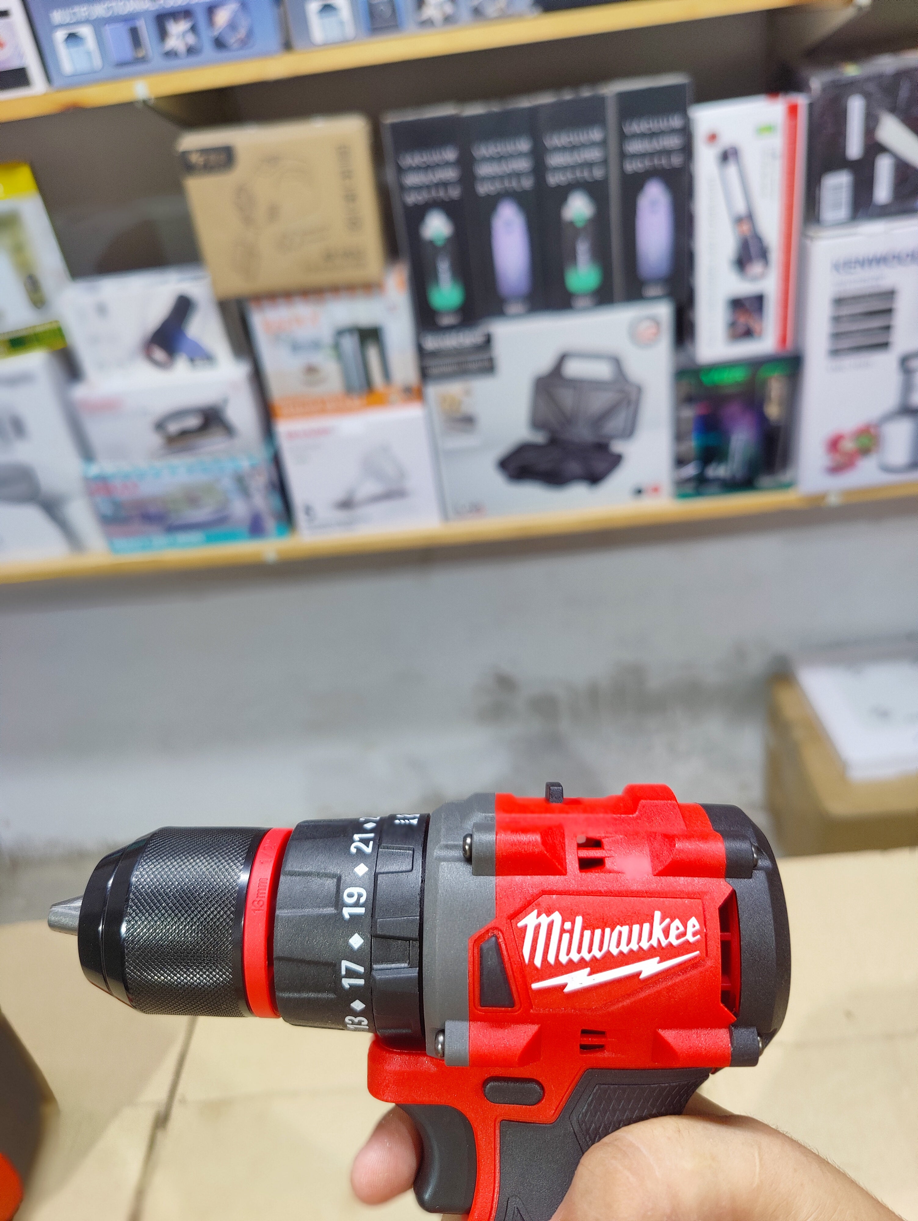 Milwaukee 88V Rechargeable Drill Machine