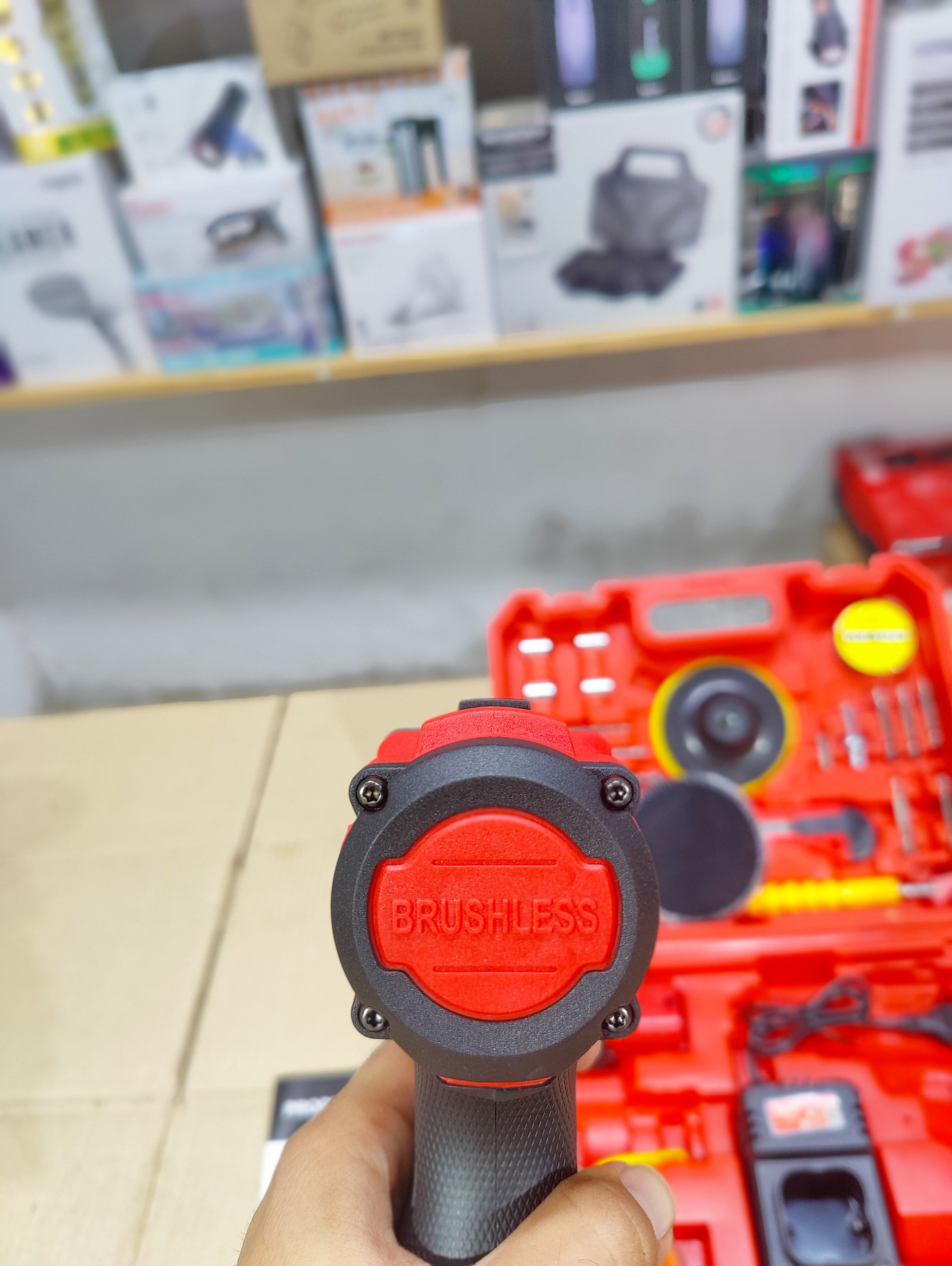 Milwaukee 28V Rechargeable Drill Machine