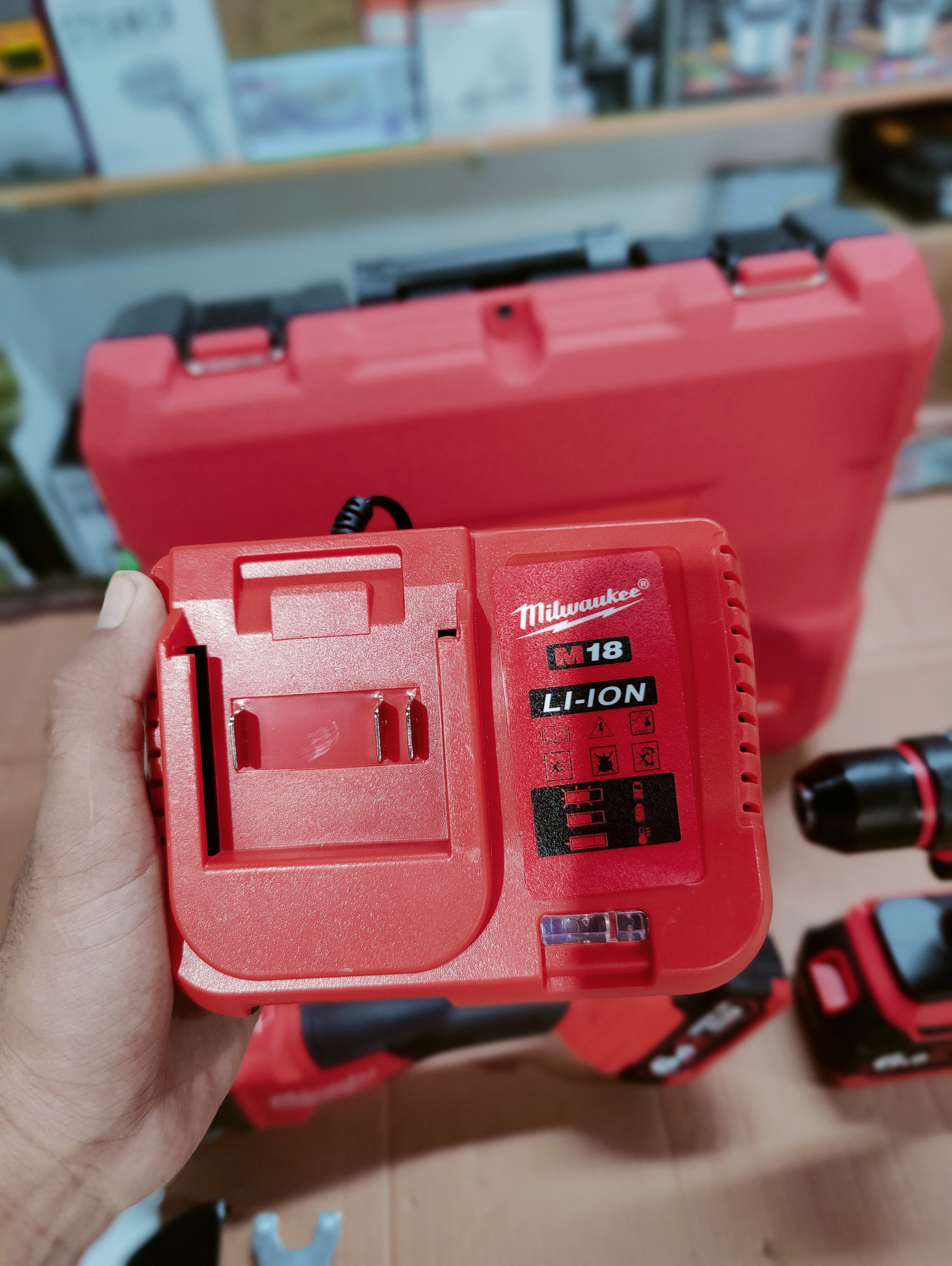 Milwaukee 2in 1 m18 Fuel Drill & Grinder 88V