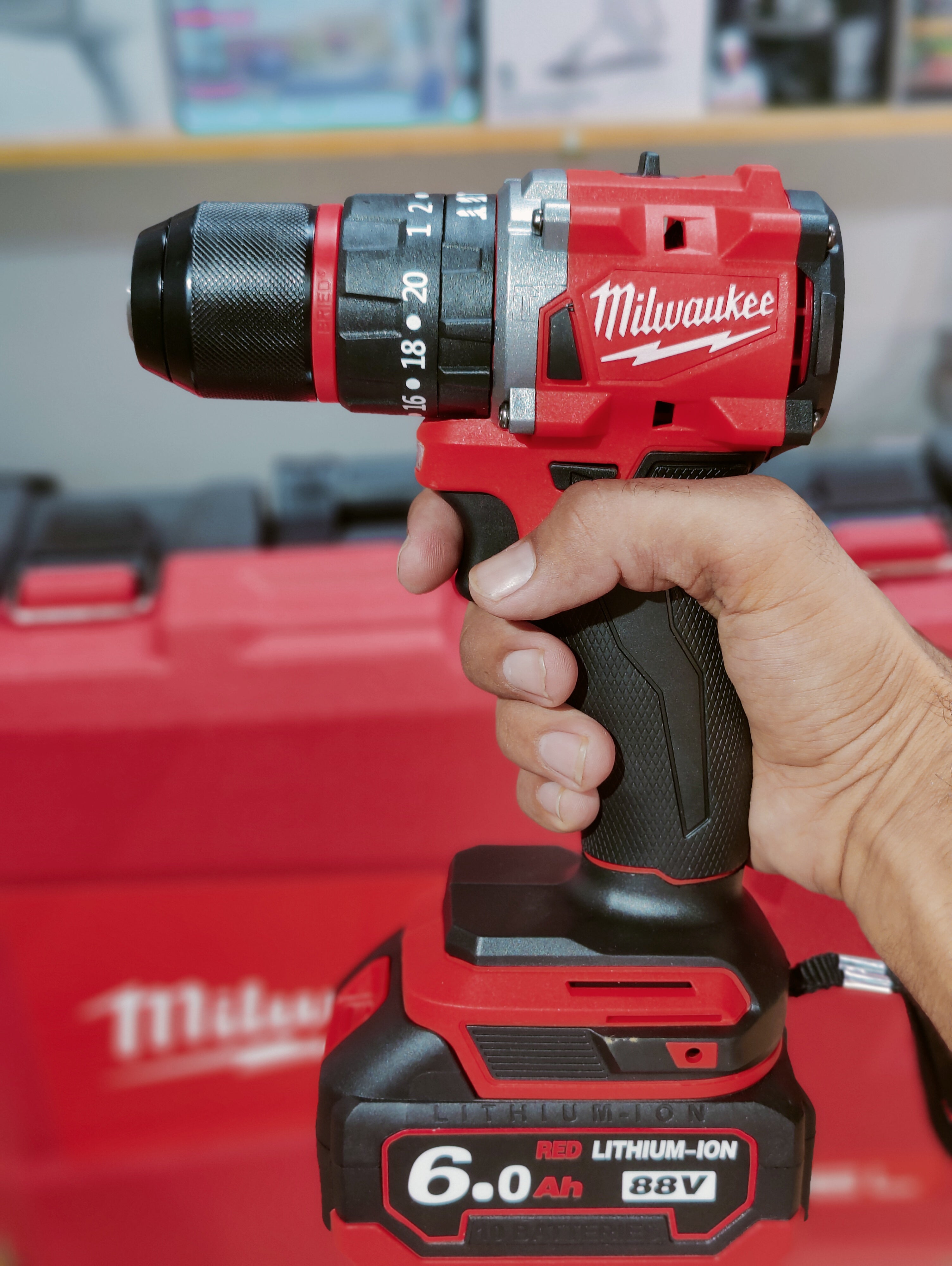 Milwaukee 2in 1 m18 Fuel Drill & Grinder 88V