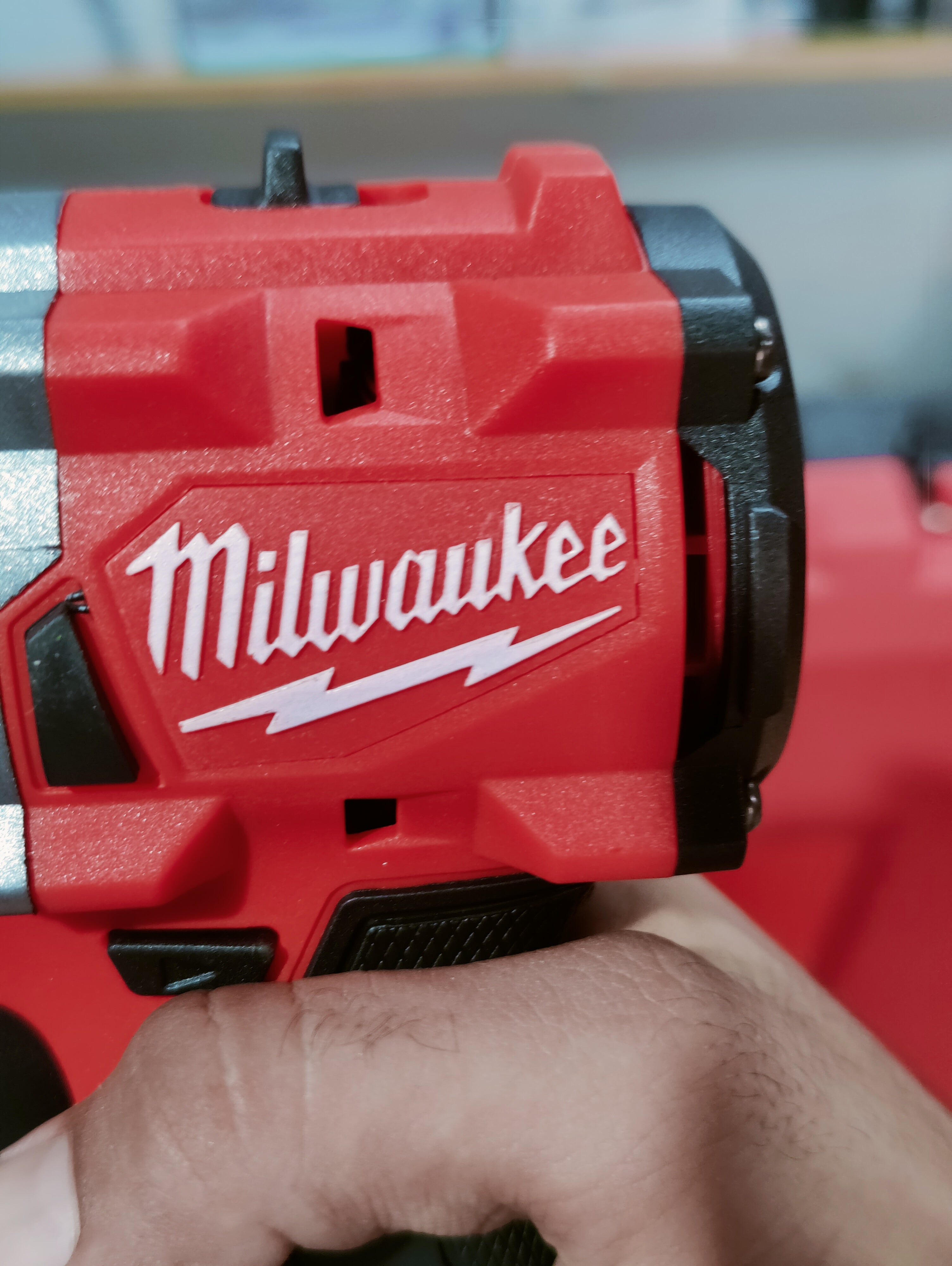 Milwaukee 2in 1 m18 Fuel Drill & Grinder 88V