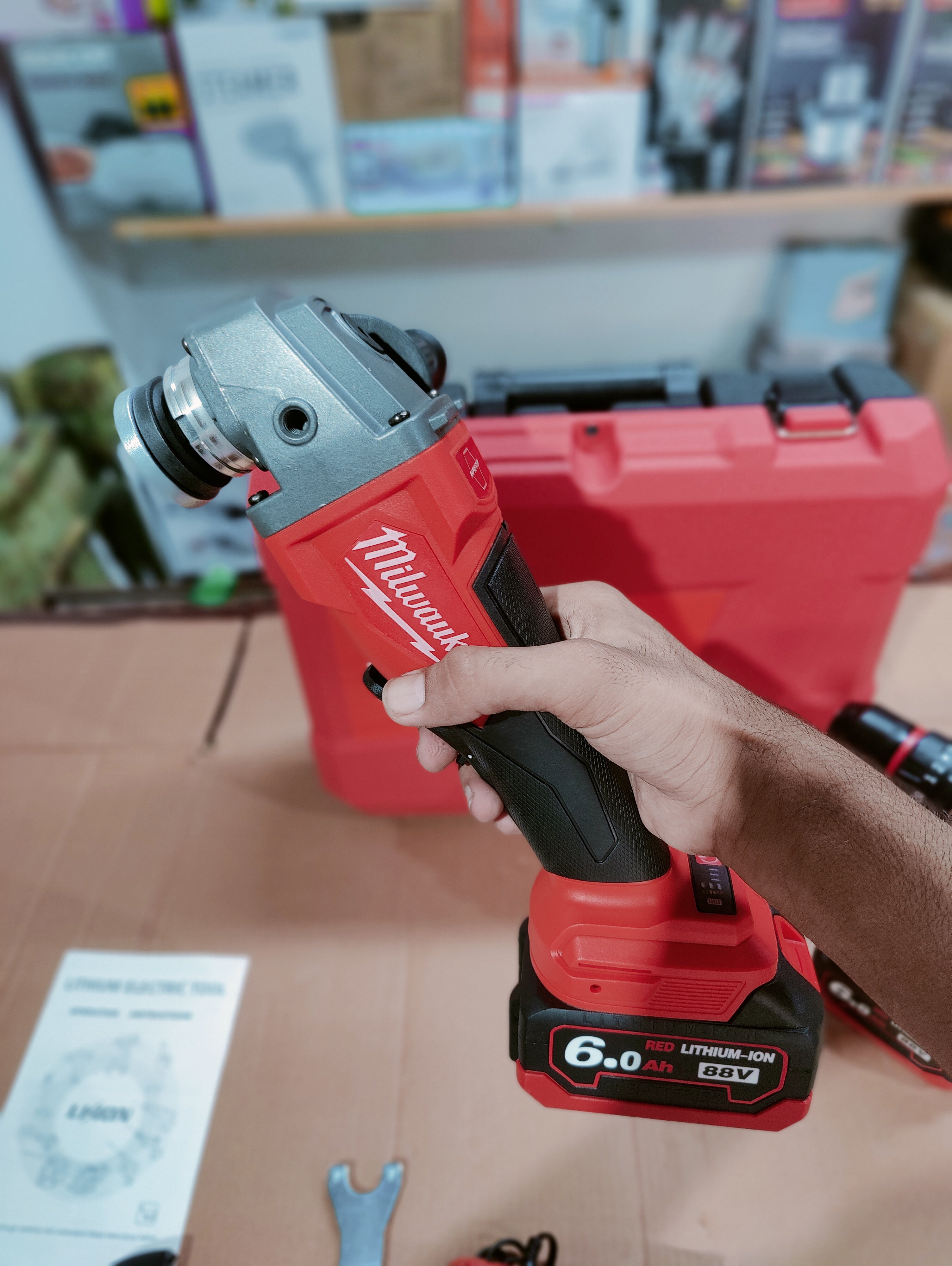 Milwaukee 2in 1 m18 Fuel Drill & Grinder 88V
