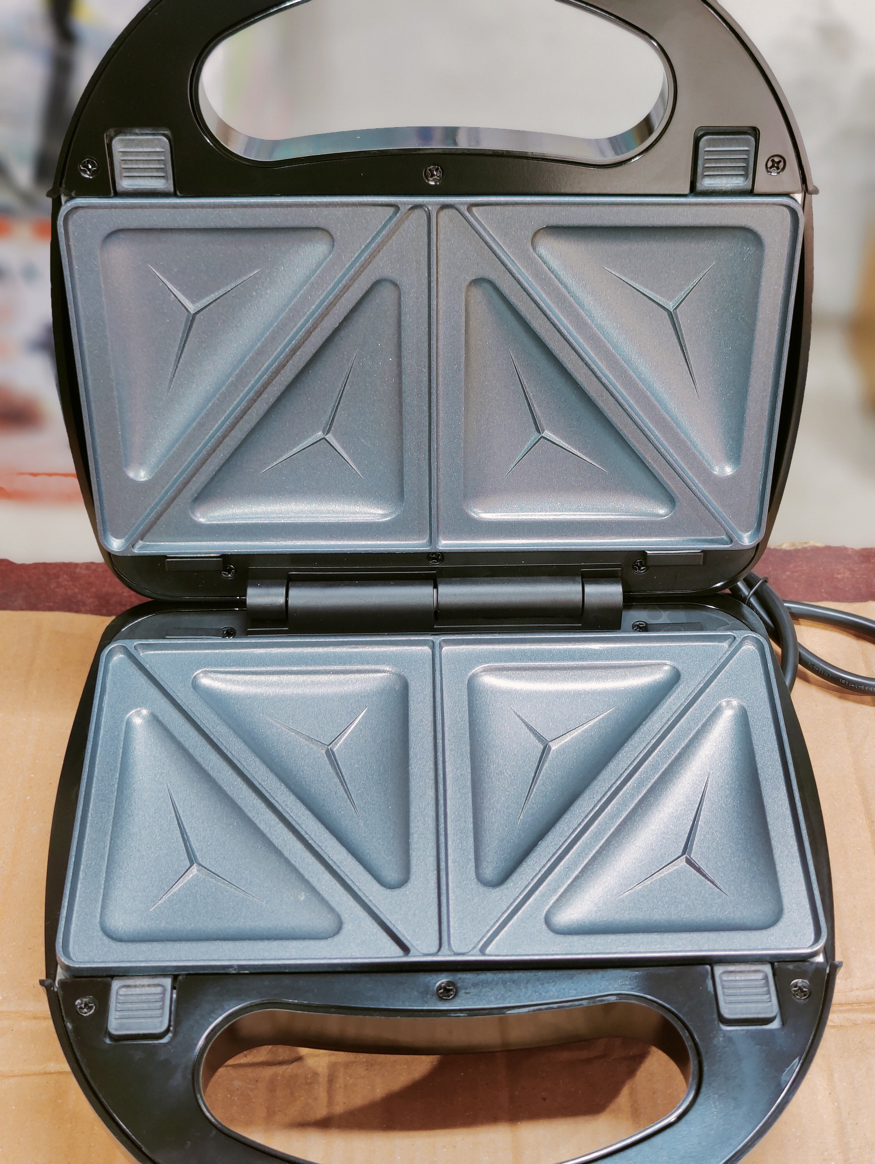 Uakeen 6-in-1 Sandwich Maker ZL-410