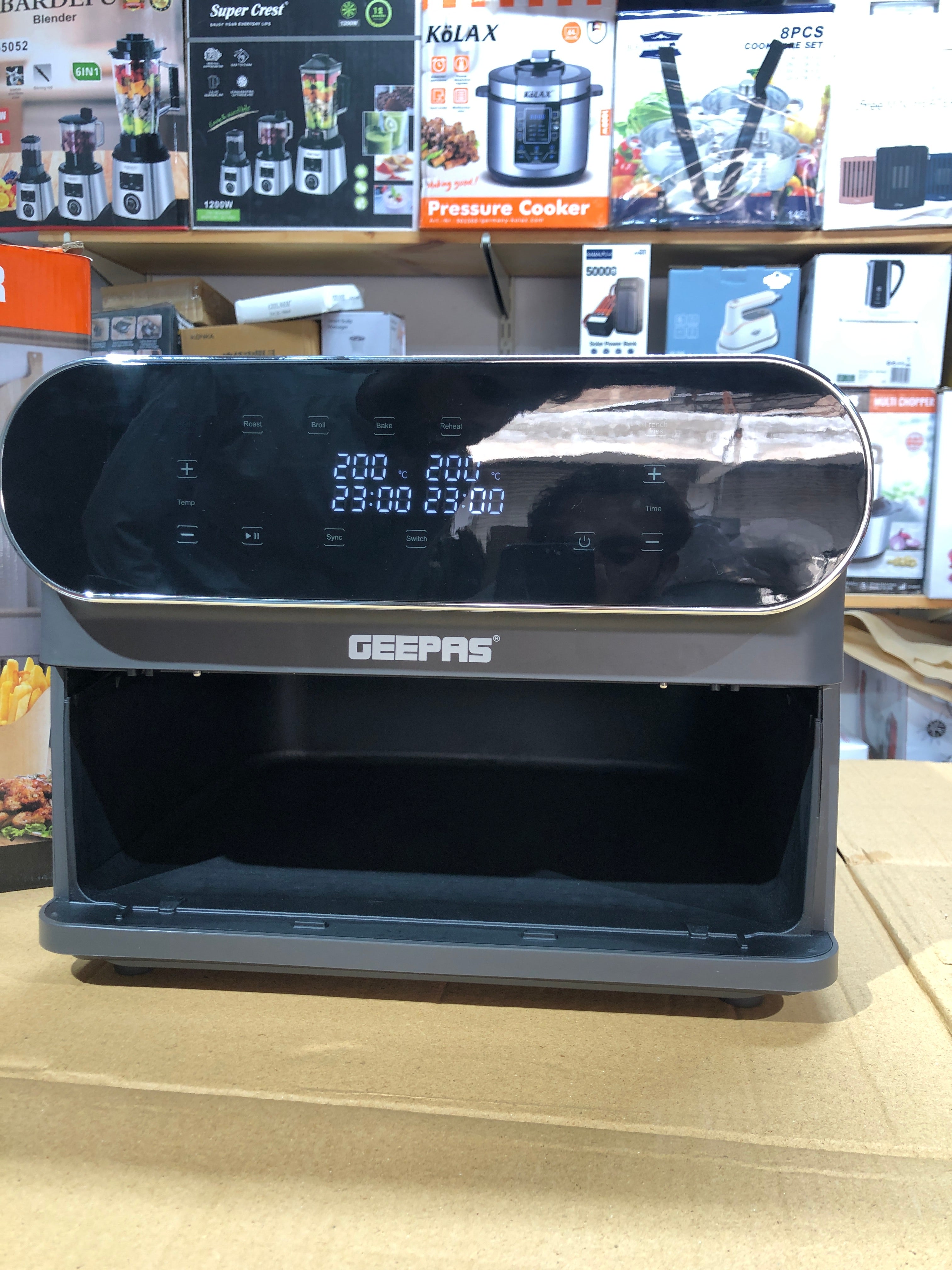 Geepas Digital Air Fryer-11L Capacity with 5.5 L Dual Baskets GAF37532