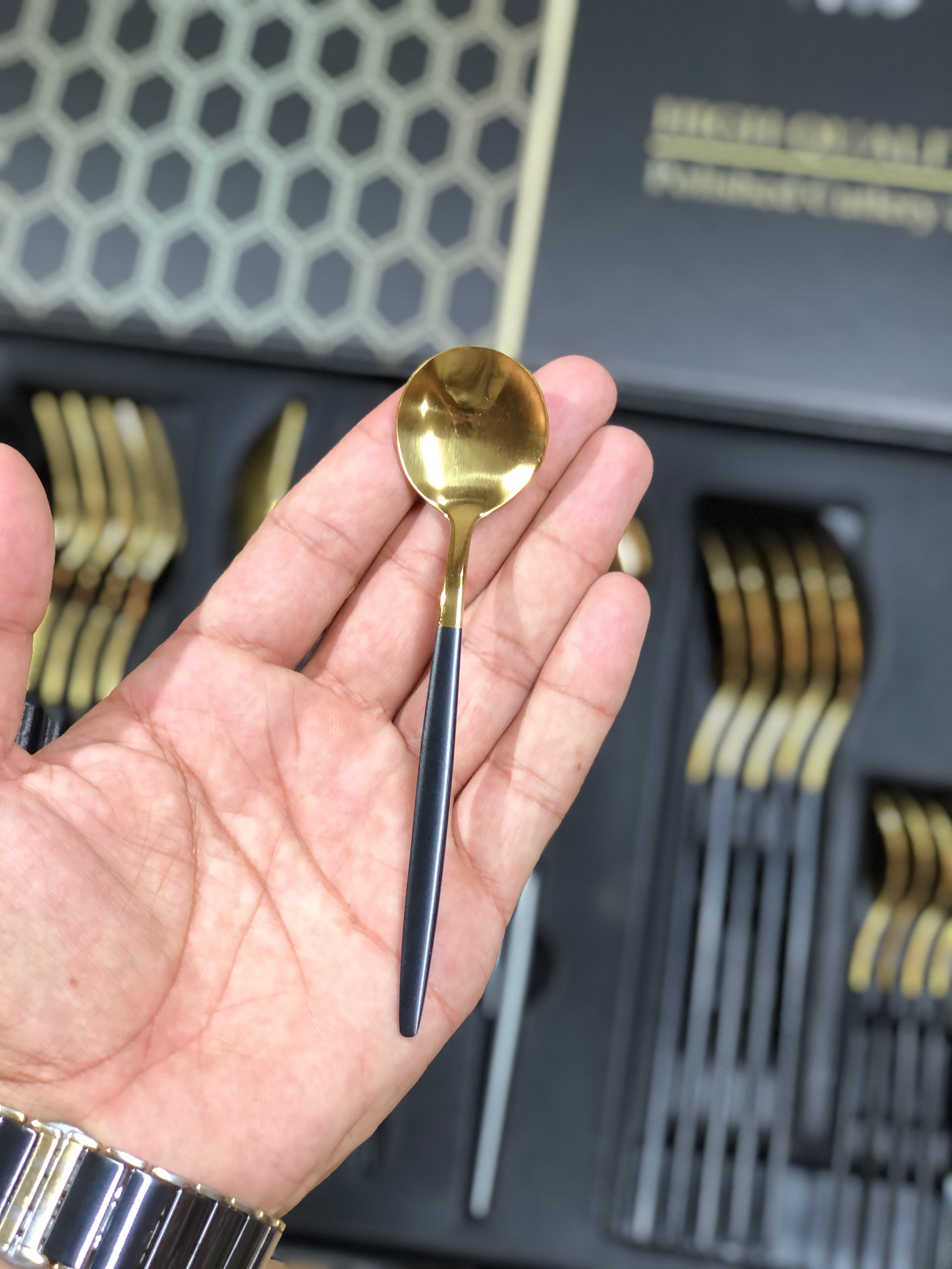 24 Pcs Premium Stainless Steel Dining Cutlery Set Golden Black