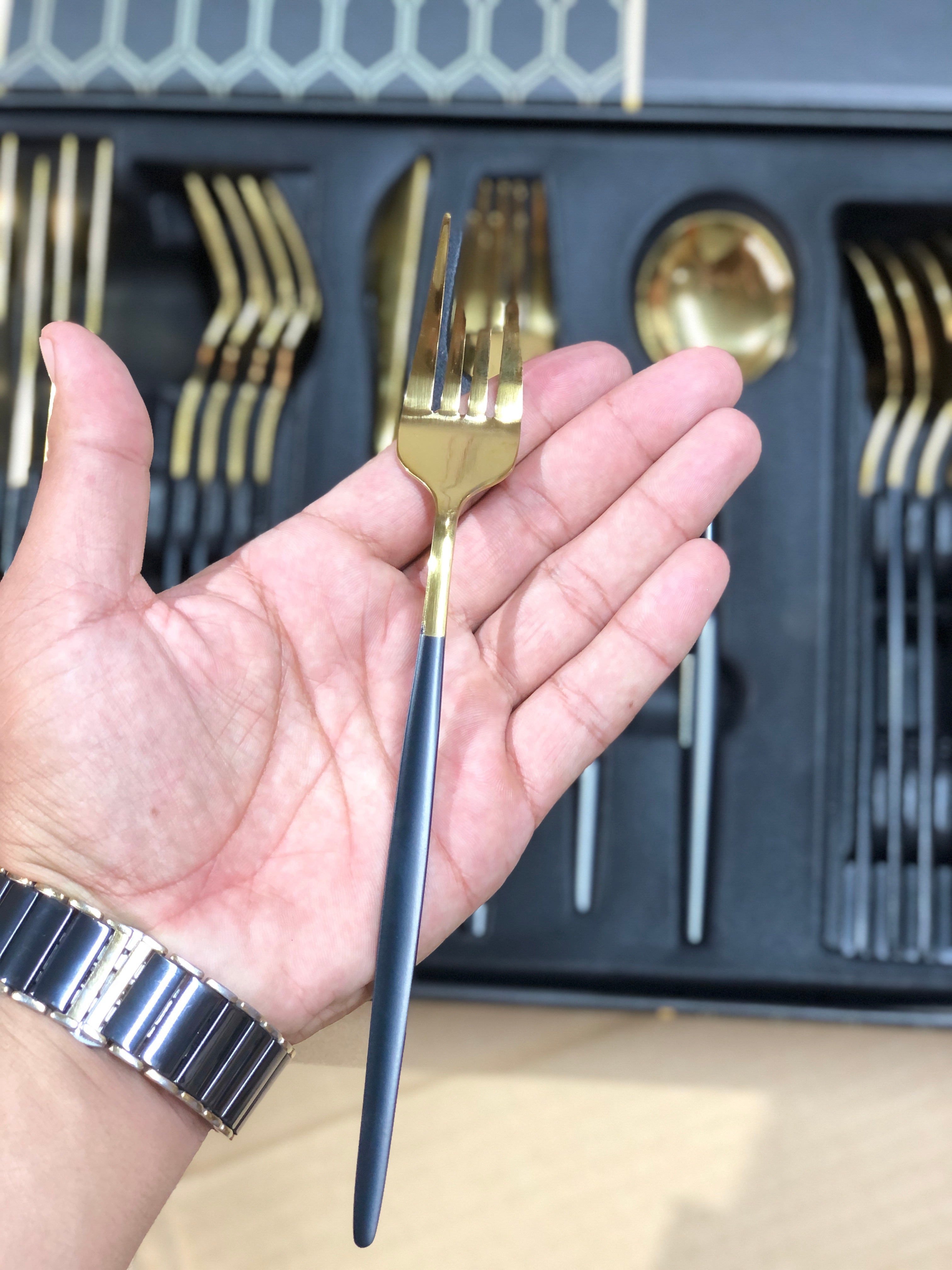 24 Pcs Premium Stainless Steel Dining Cutlery Set Golden Black