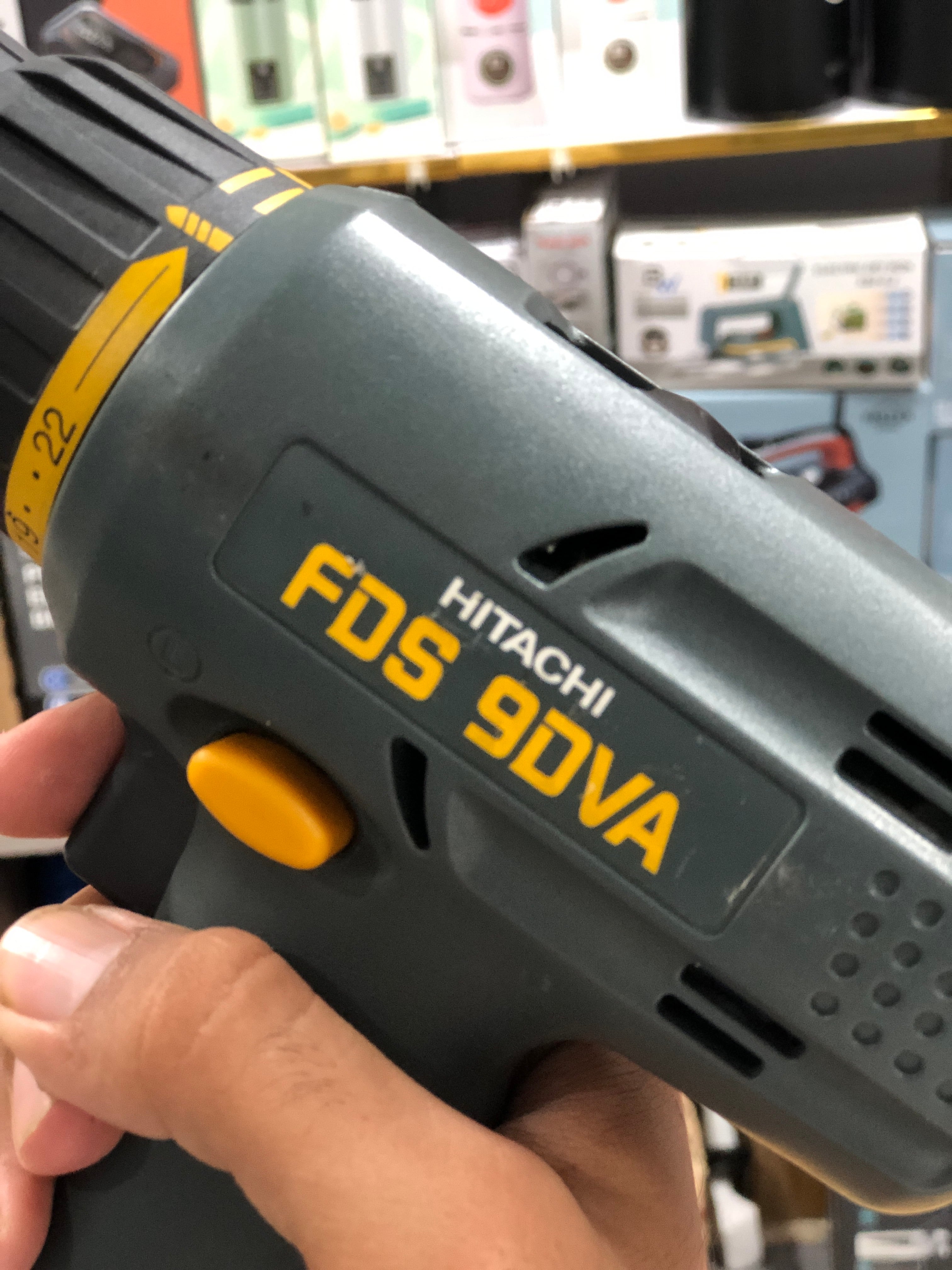 HITACHI CORDLESS DRIVE DRILL 9.6V