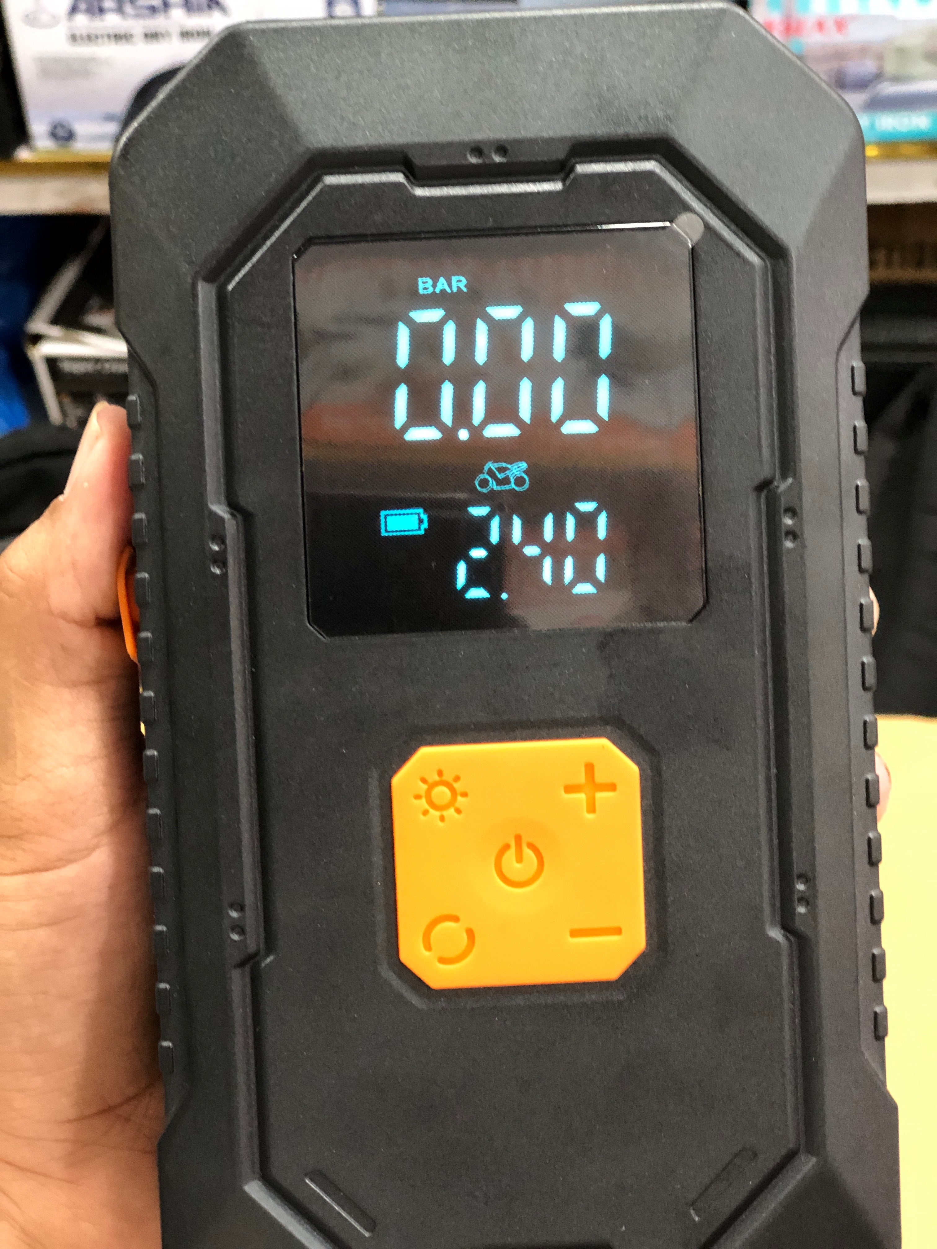 Jump Starter With Air Pump 4in 1 ES12