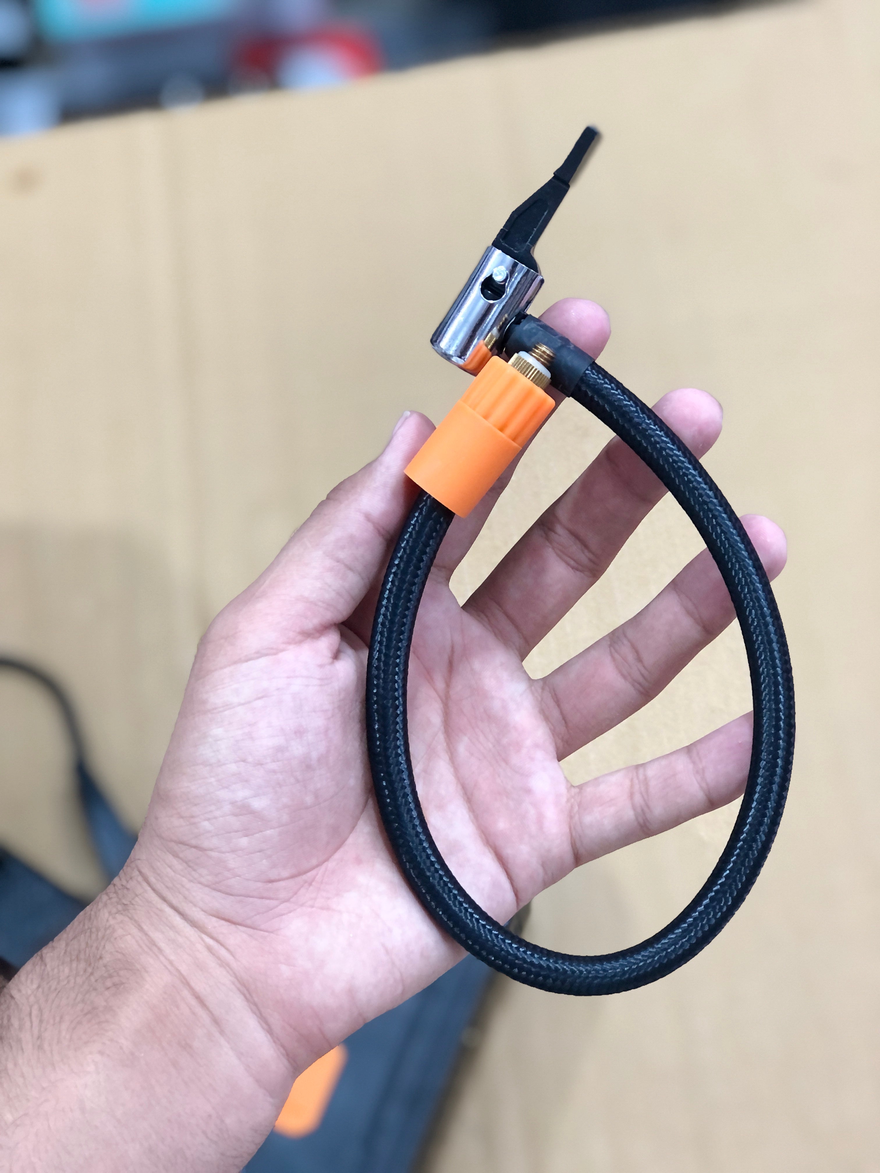 Jump Starter With Air Pump 4in 1 ES12
