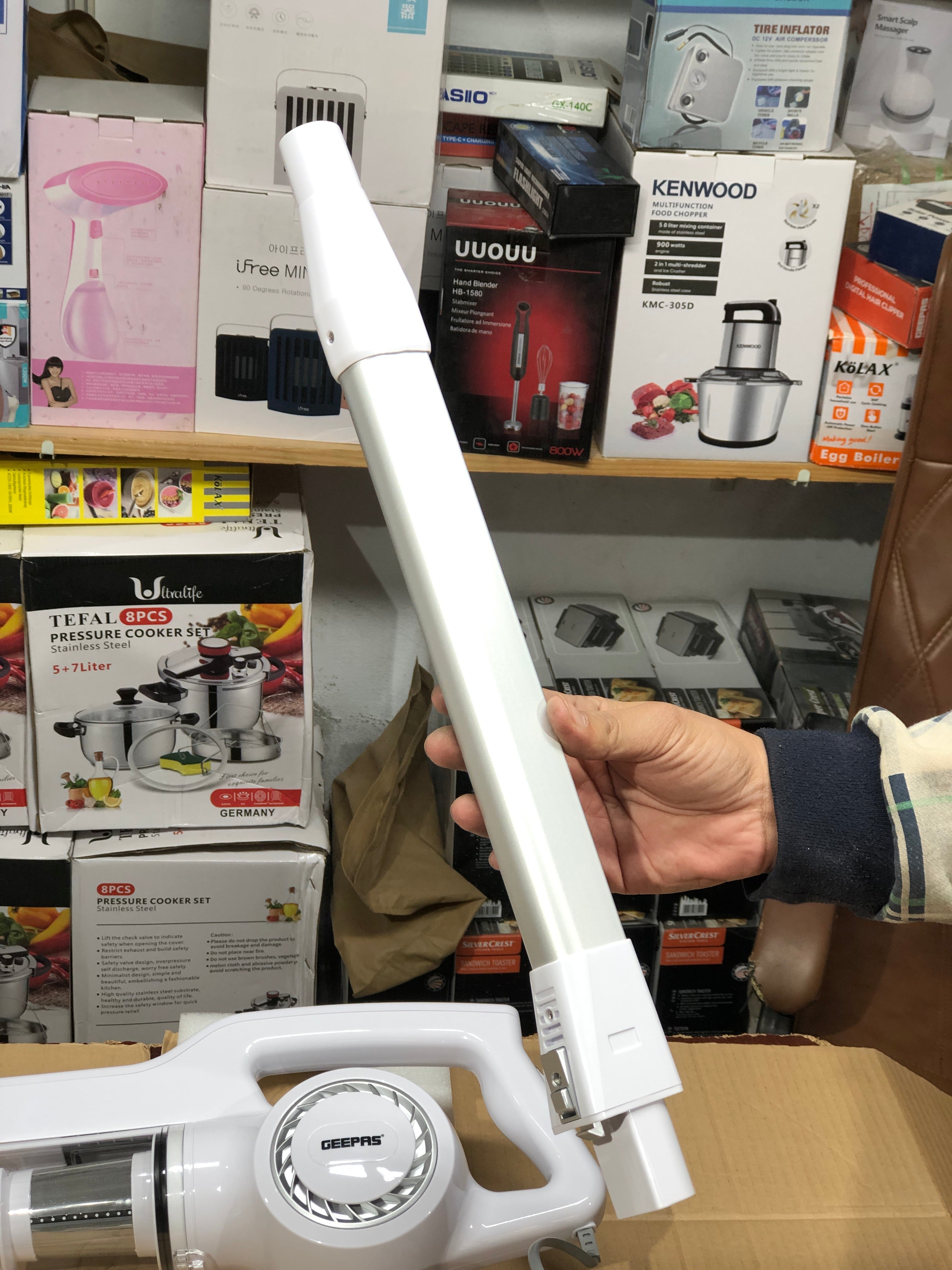 Geepas 2-in-1 Cordless Low-Noise Lightweight Stick Vacuum Cleaner GVC2596N