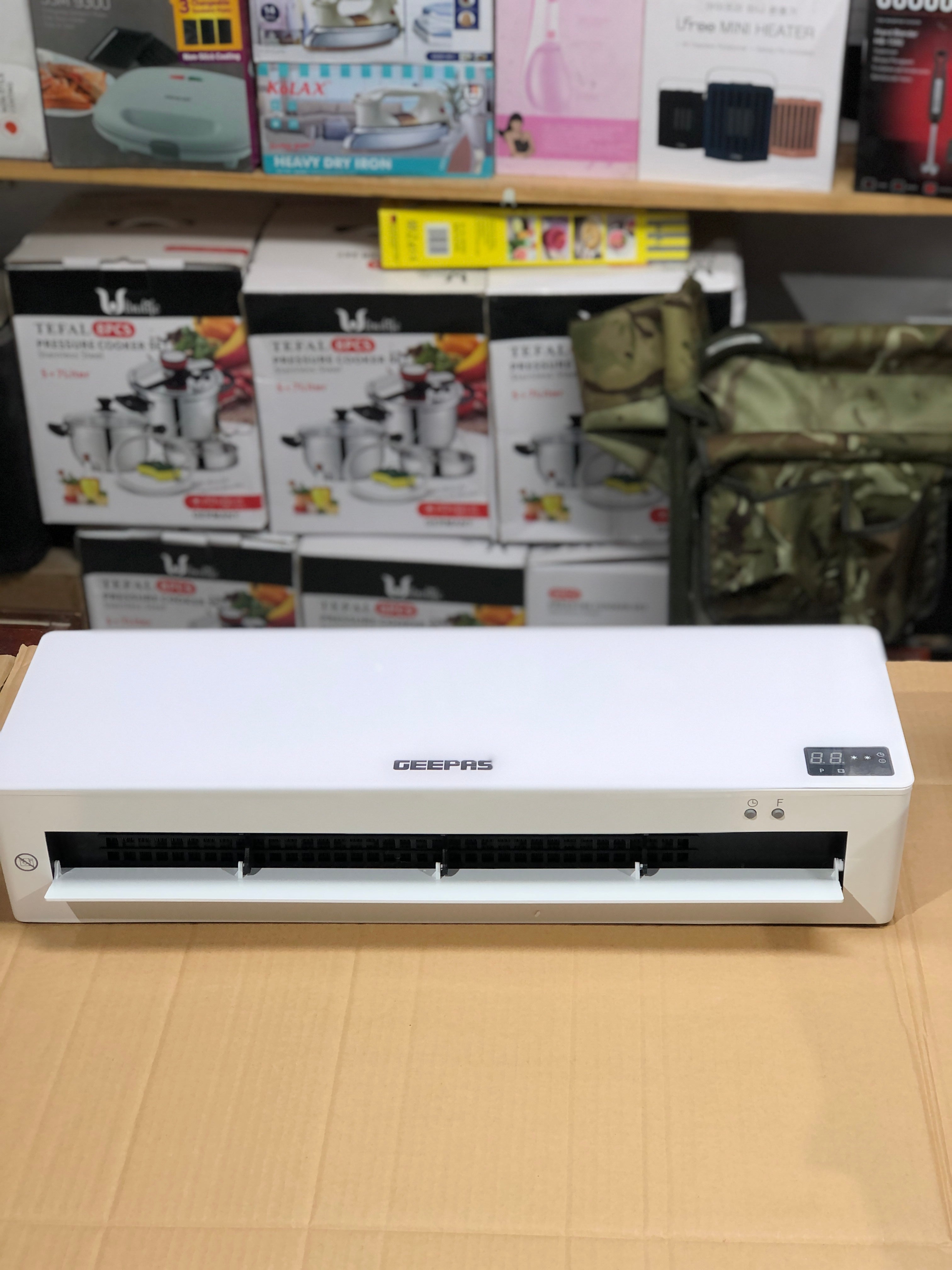 Geepas PTC Ceramic Wall Heater 28563