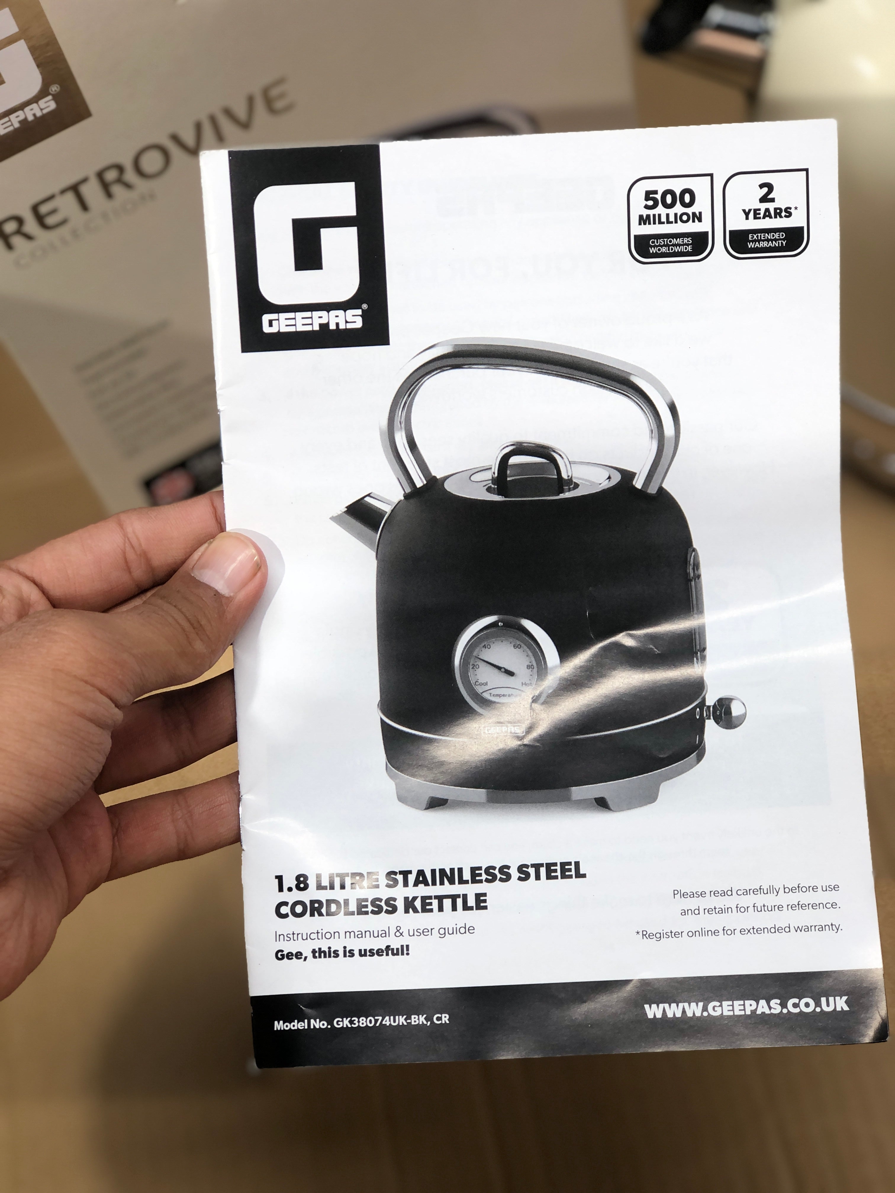 Geepas Retrovive 1.8L Stainless Steel Kettle 38074