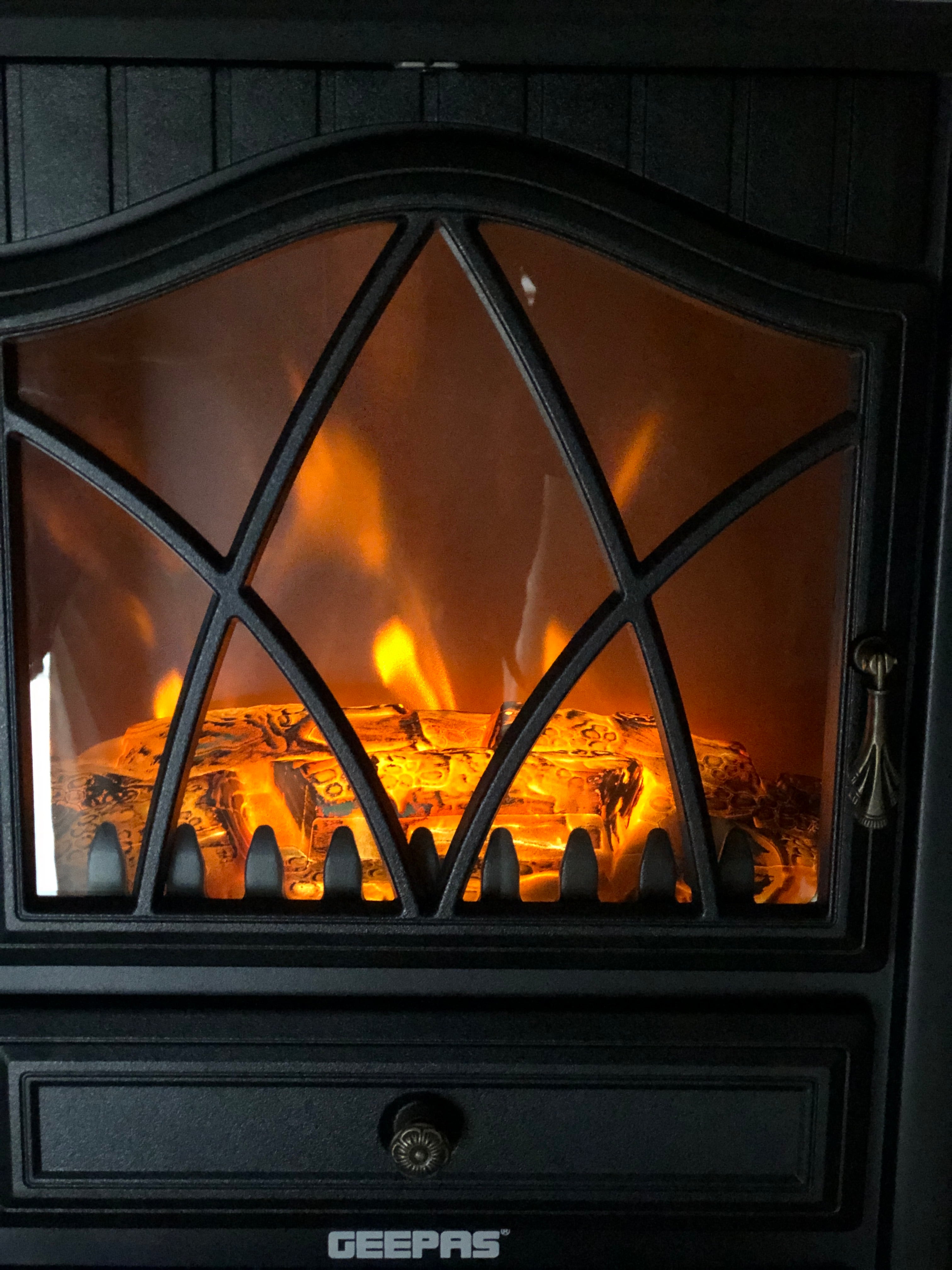 Geepas Flame Effect Cabin Electric Heater 28584