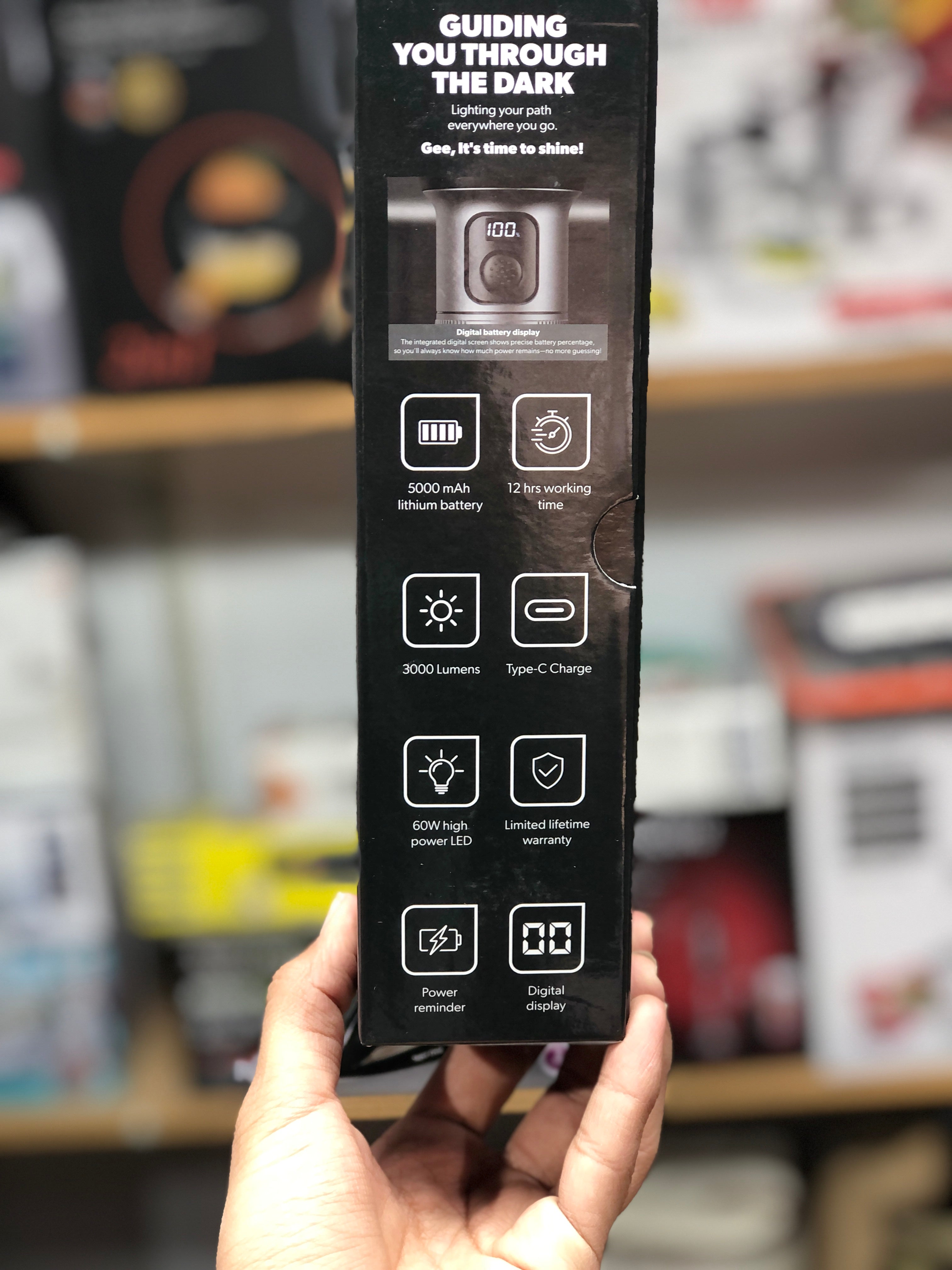 Geepas Digital Zoomable LED Flashlight- GFL3874Z