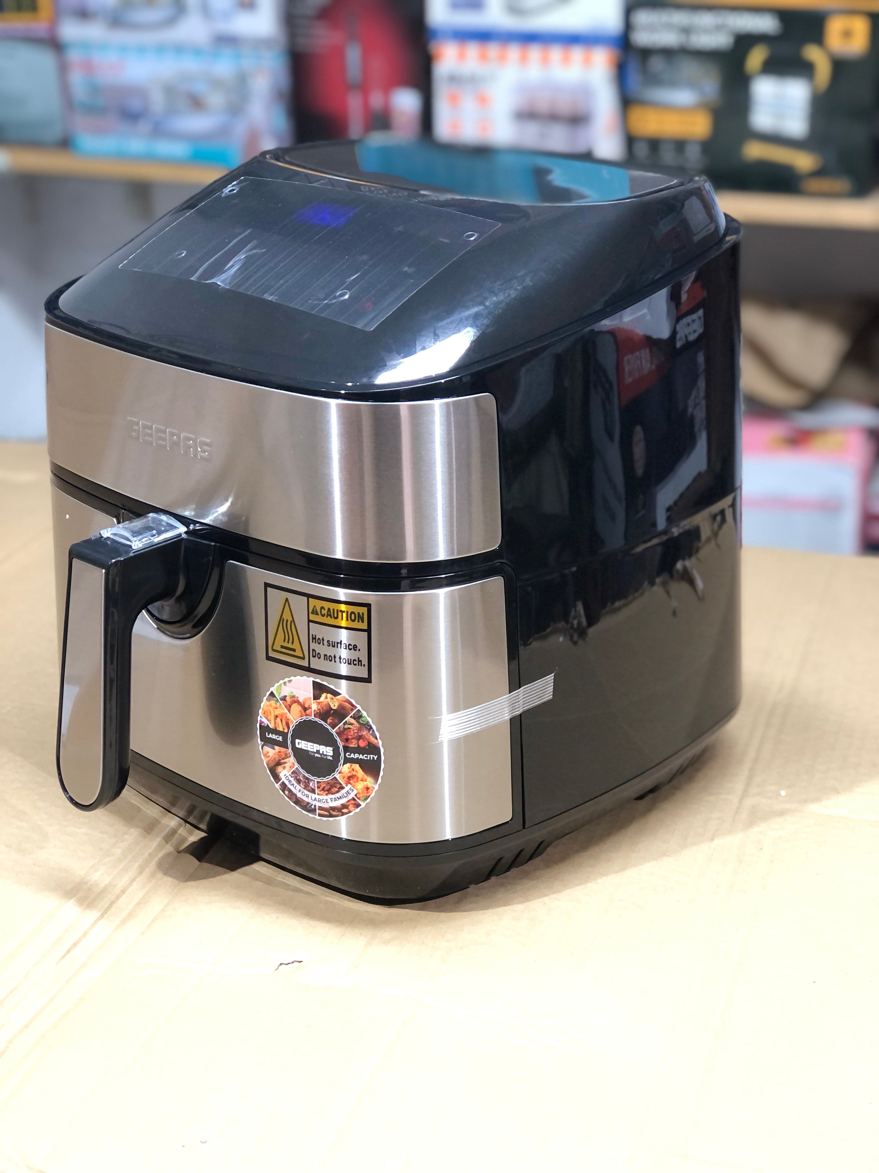 Geepas Digital 7.5L Air Fryer GAF37530