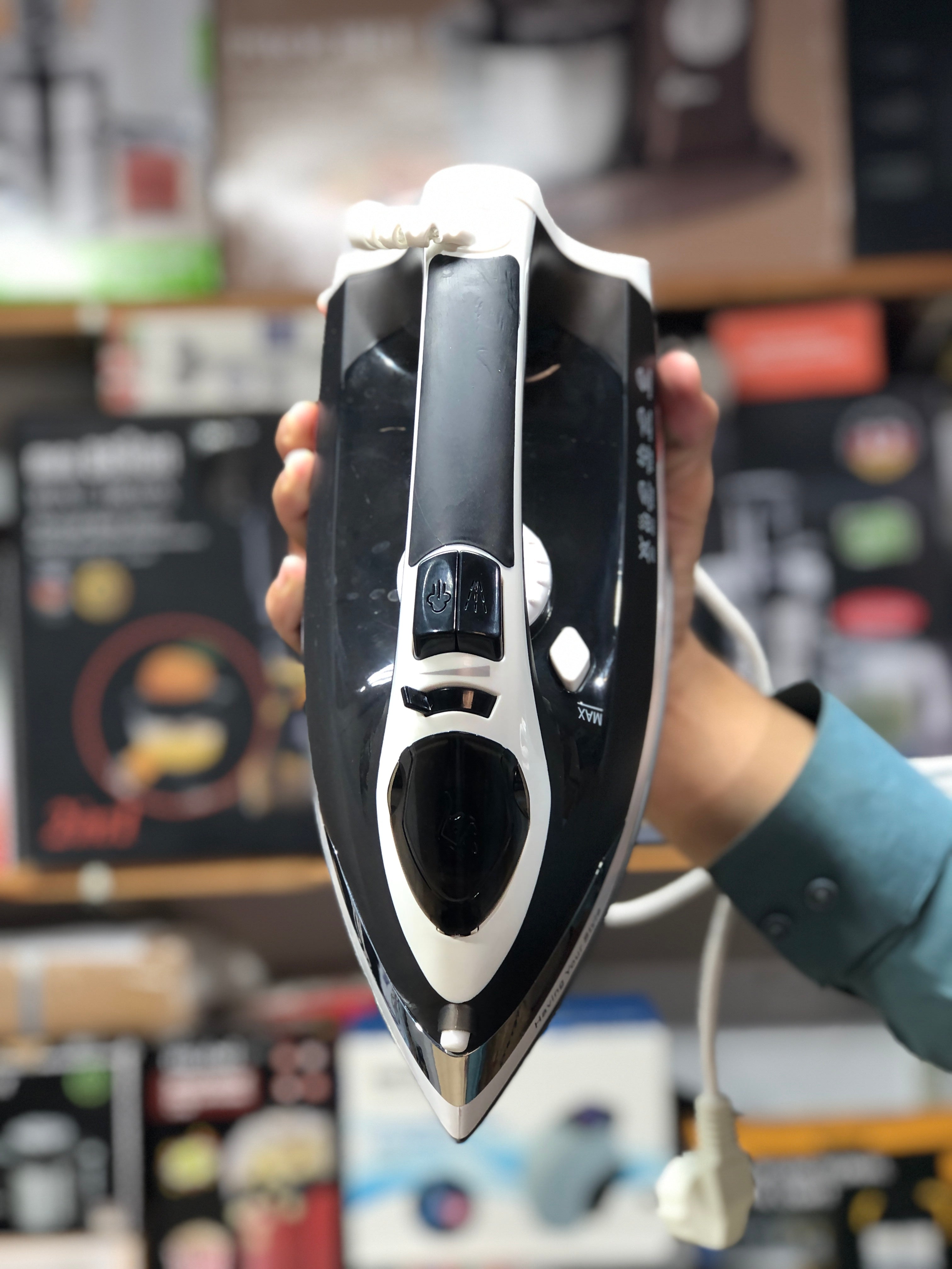 UAKEEN Electric Steam Iron Zl-815