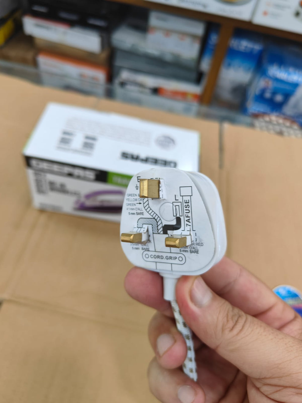 GEEPASS travel steam iron GSI 7805