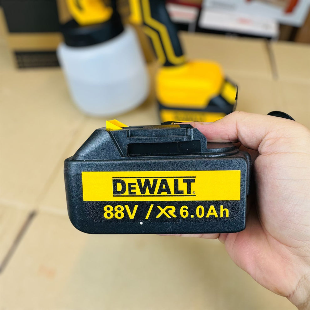 DEWALT Rechargeable Spray Machine