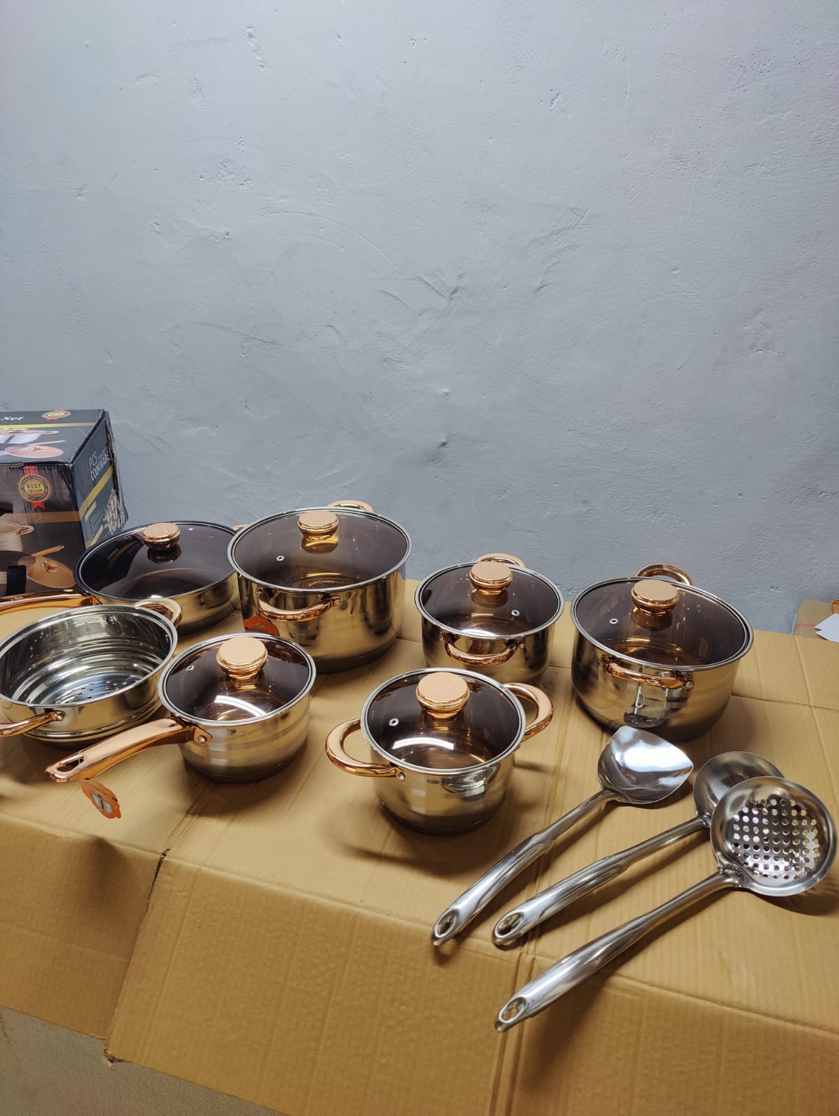 Imported 16 Piece Cookware Set