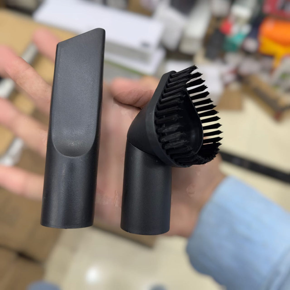 Geepas 25L Wet & Dry Vacuum Cleaner & Blower GVC 19011